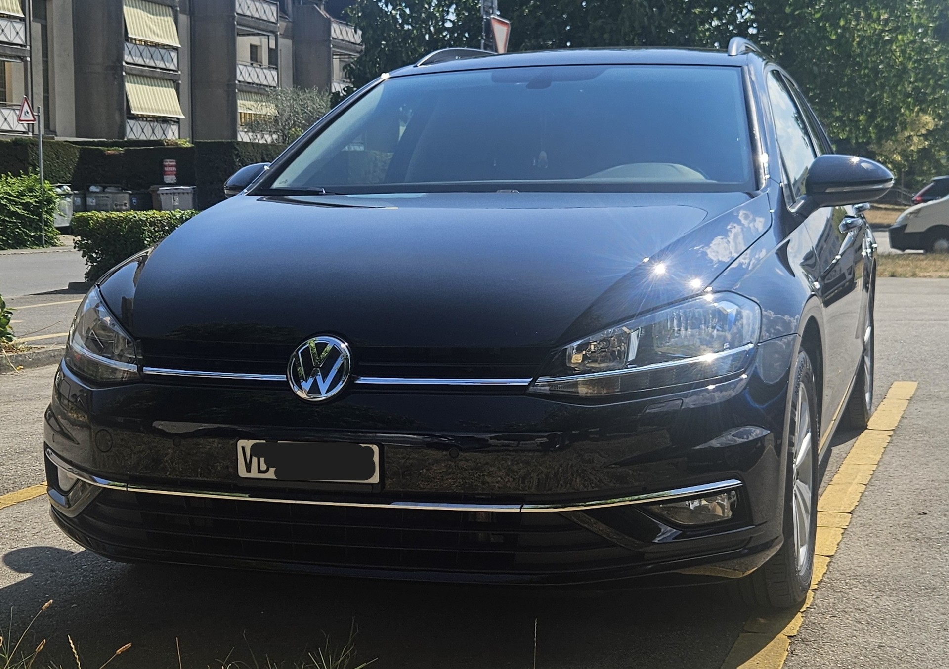 VW Golf 2.0 TDI Comfortline DSG-image-1