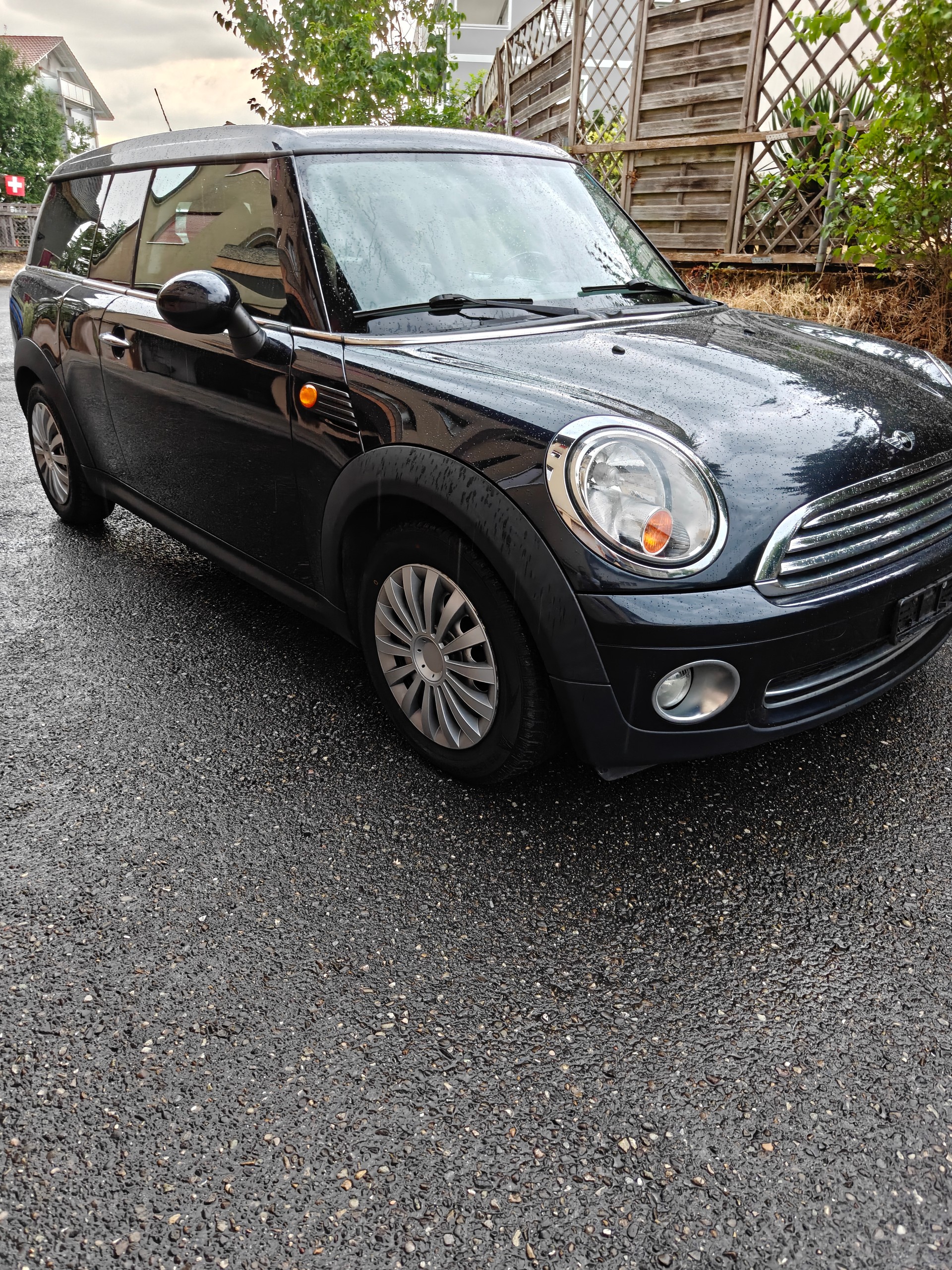 MINI 1.6i Cooper-image-1