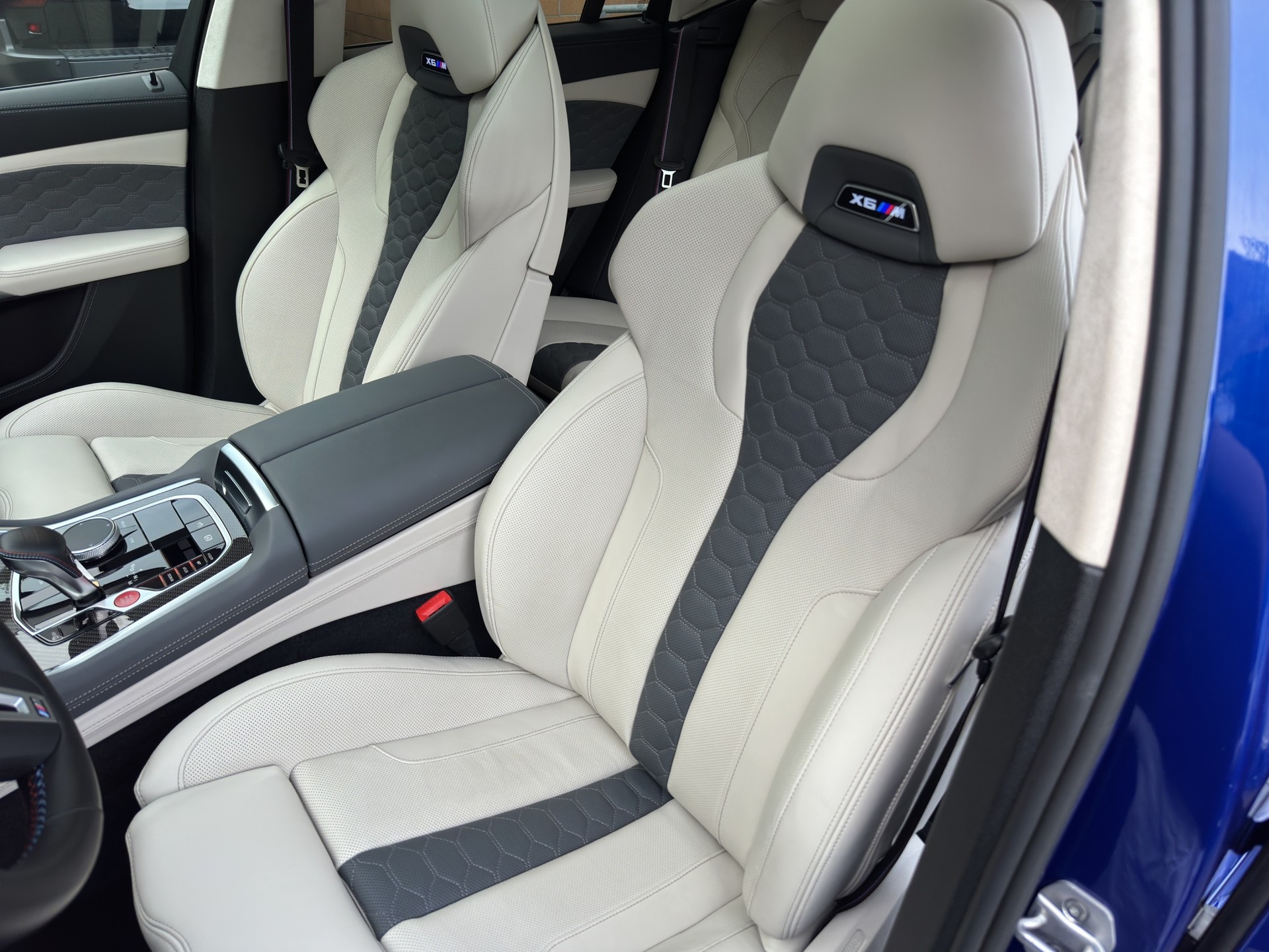 BMW X6M Competition (CH) FACELIFT CARBON INDIVIDUAL-image-13