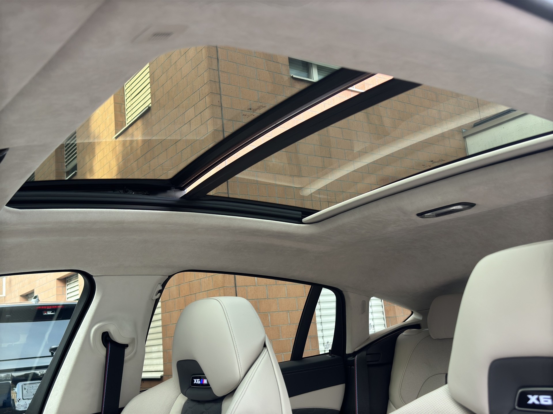 BMW X6M Competition (CH) FACELIFT CARBON INDIVIDUAL-image-16
