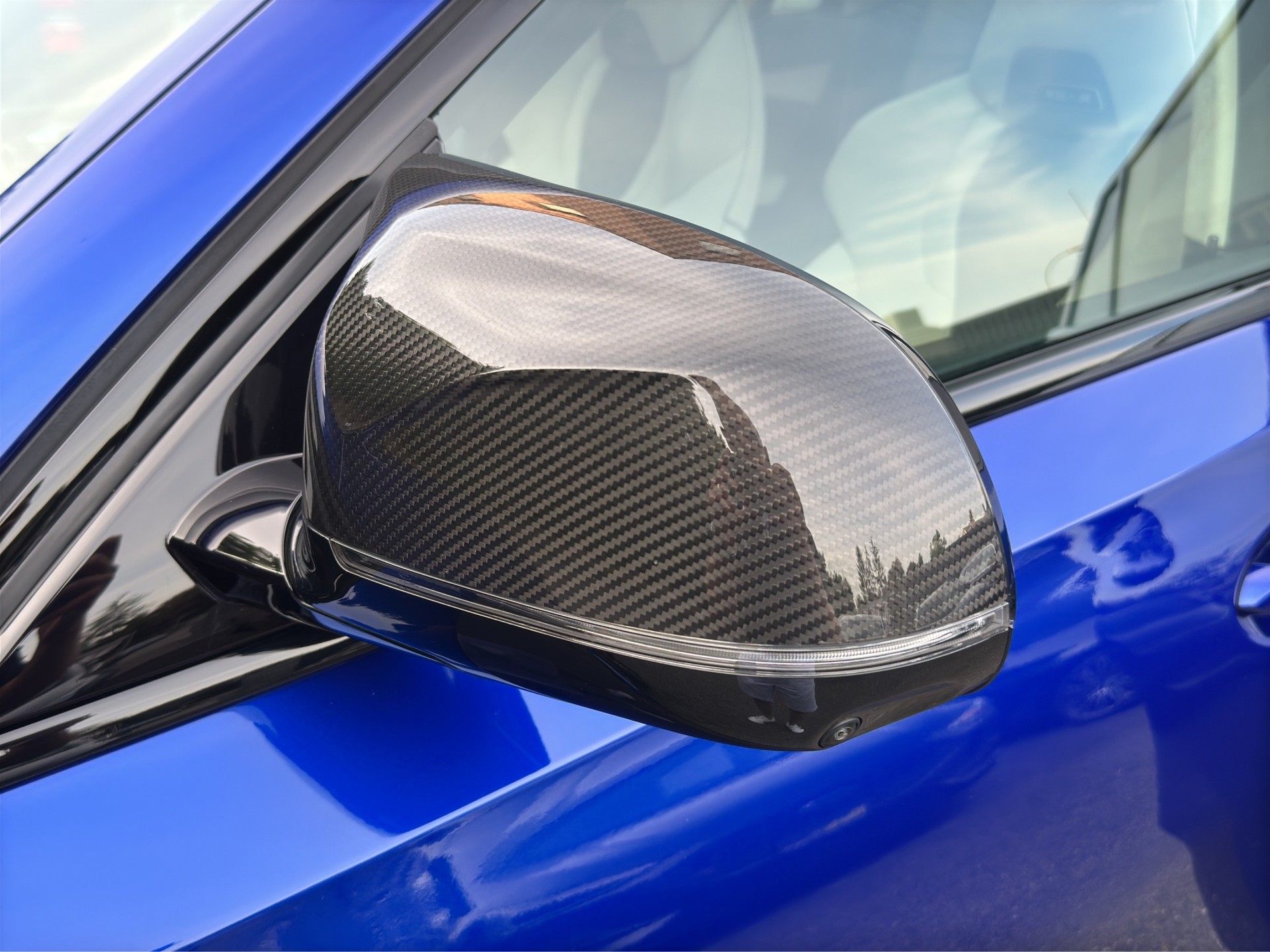 BMW X6M Competition (CH) FACELIFT CARBON INDIVIDUAL-image-8