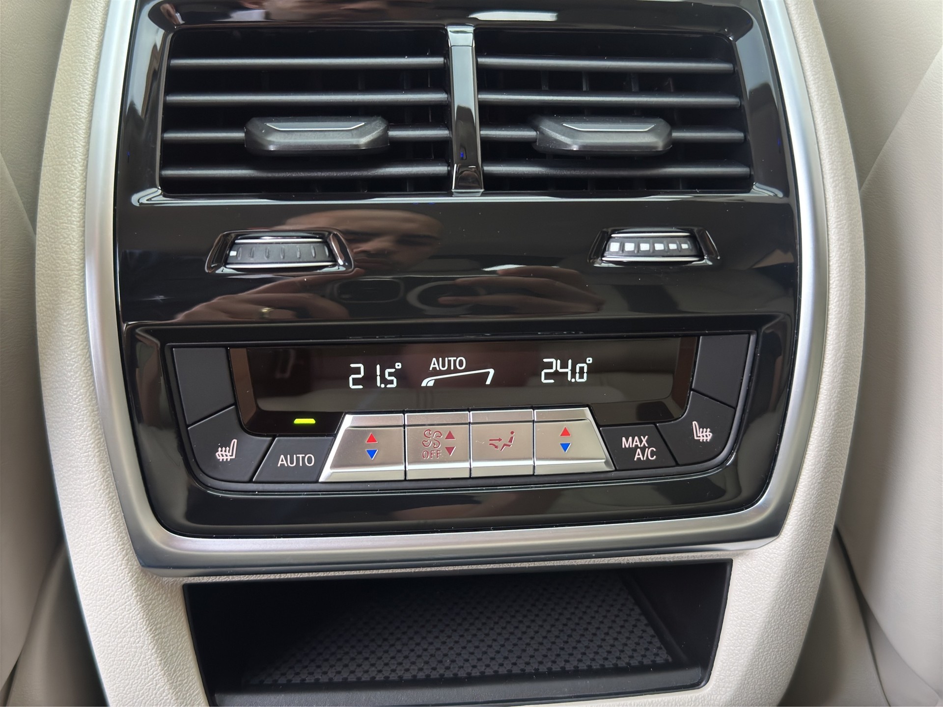 BMW X6M Competition (CH) FACELIFT CARBON INDIVIDUAL-image-27