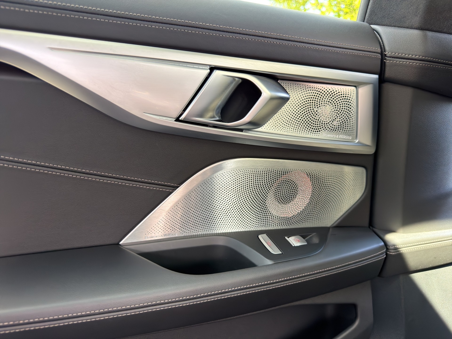BMW M850i xDrive Steptronic-image-21