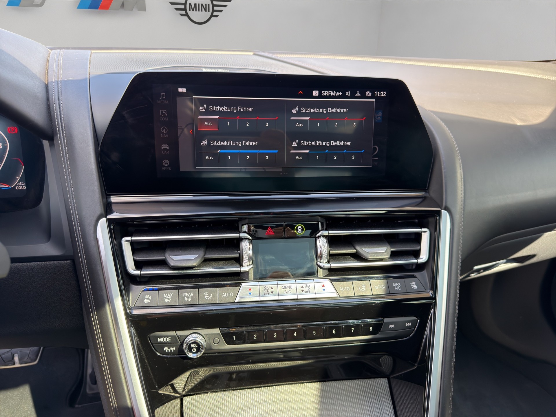 BMW M850i xDrive Steptronic-image-14