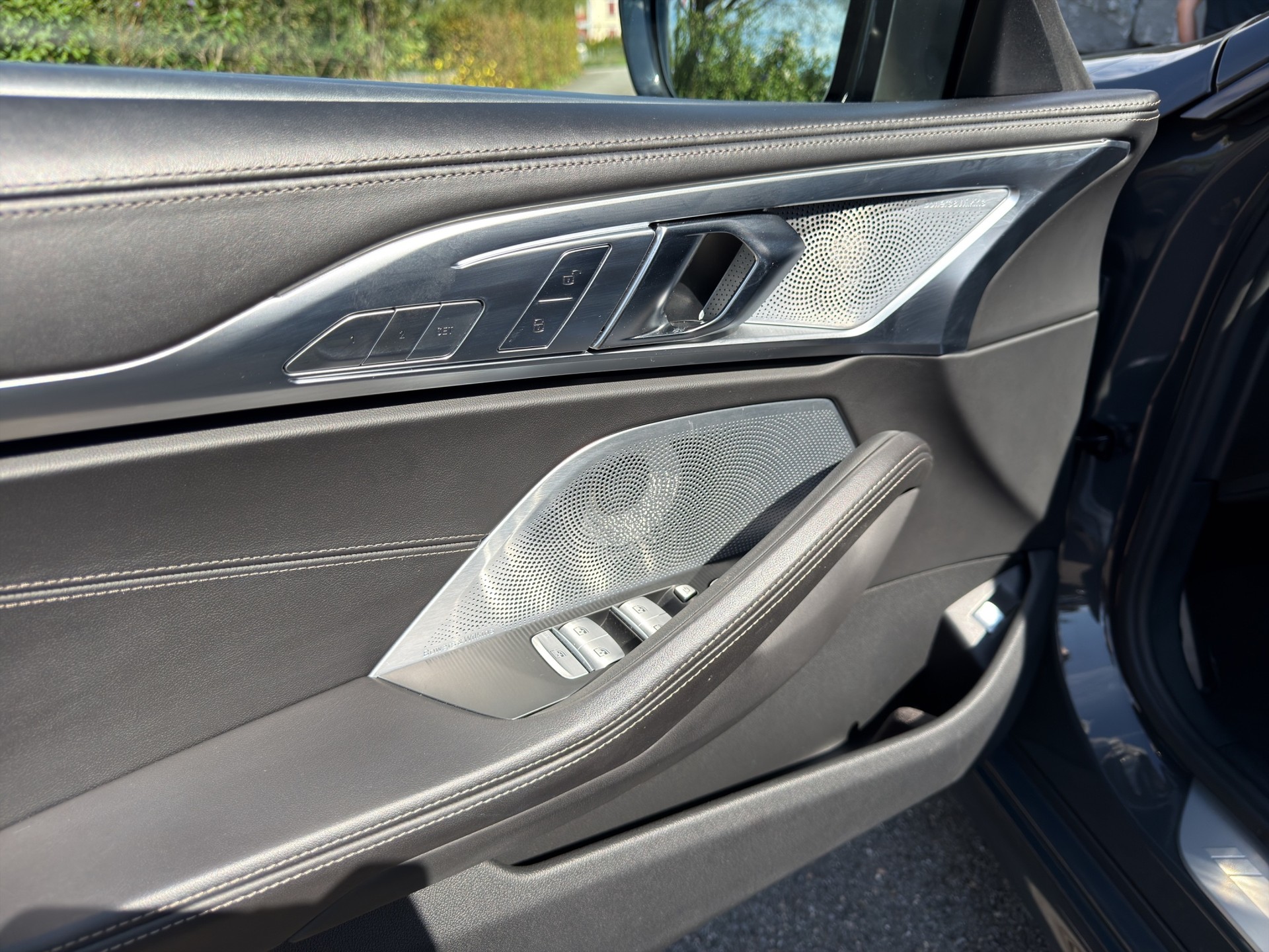 BMW M850i xDrive Steptronic-image-22