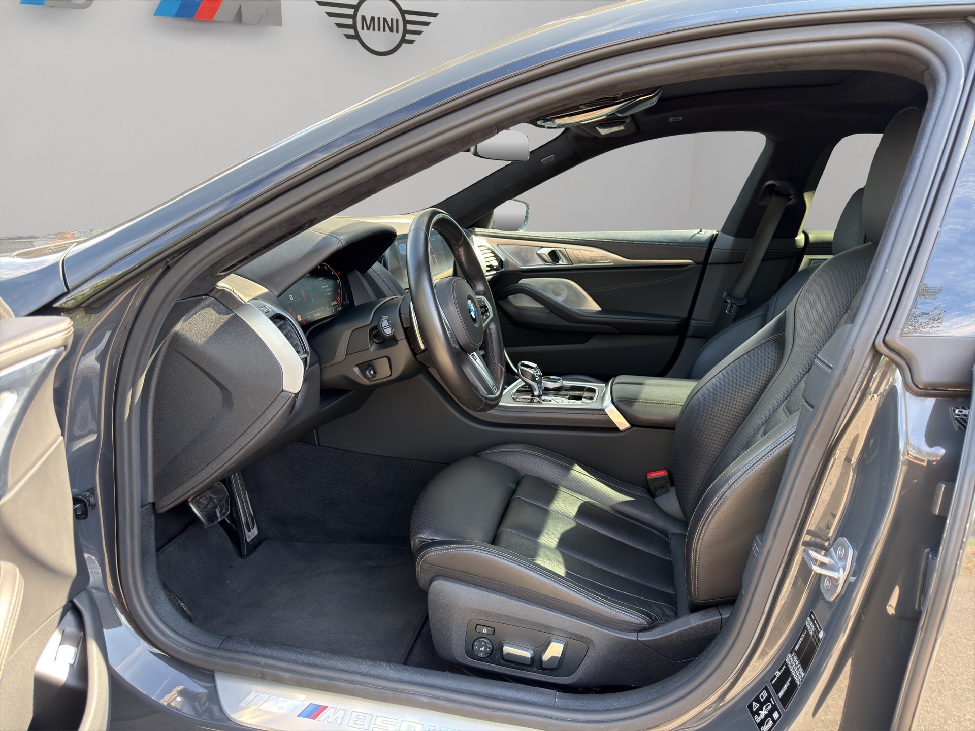 BMW M850i xDrive Steptronic-image-15