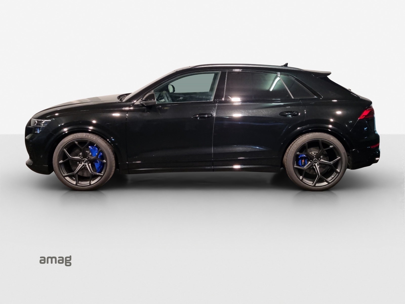 AUDI RSQ8 performance quattro-image-1