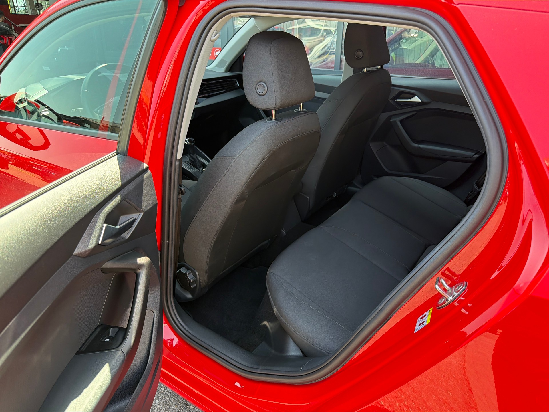 AUDI A1 Sportback 30 TFSI Attraction S-tronic-image-6