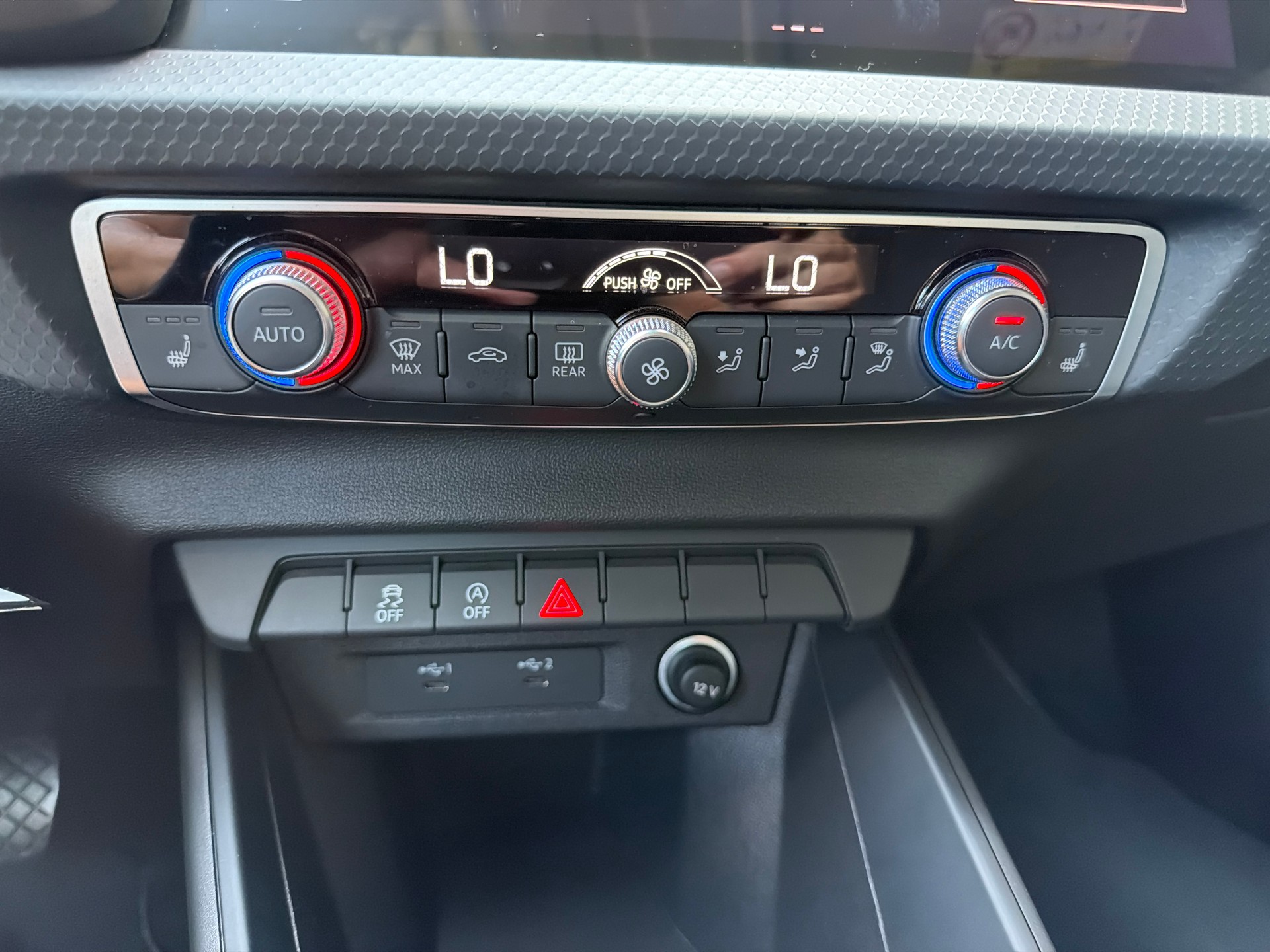 AUDI A1 Sportback 30 TFSI Attraction S-tronic-image-10