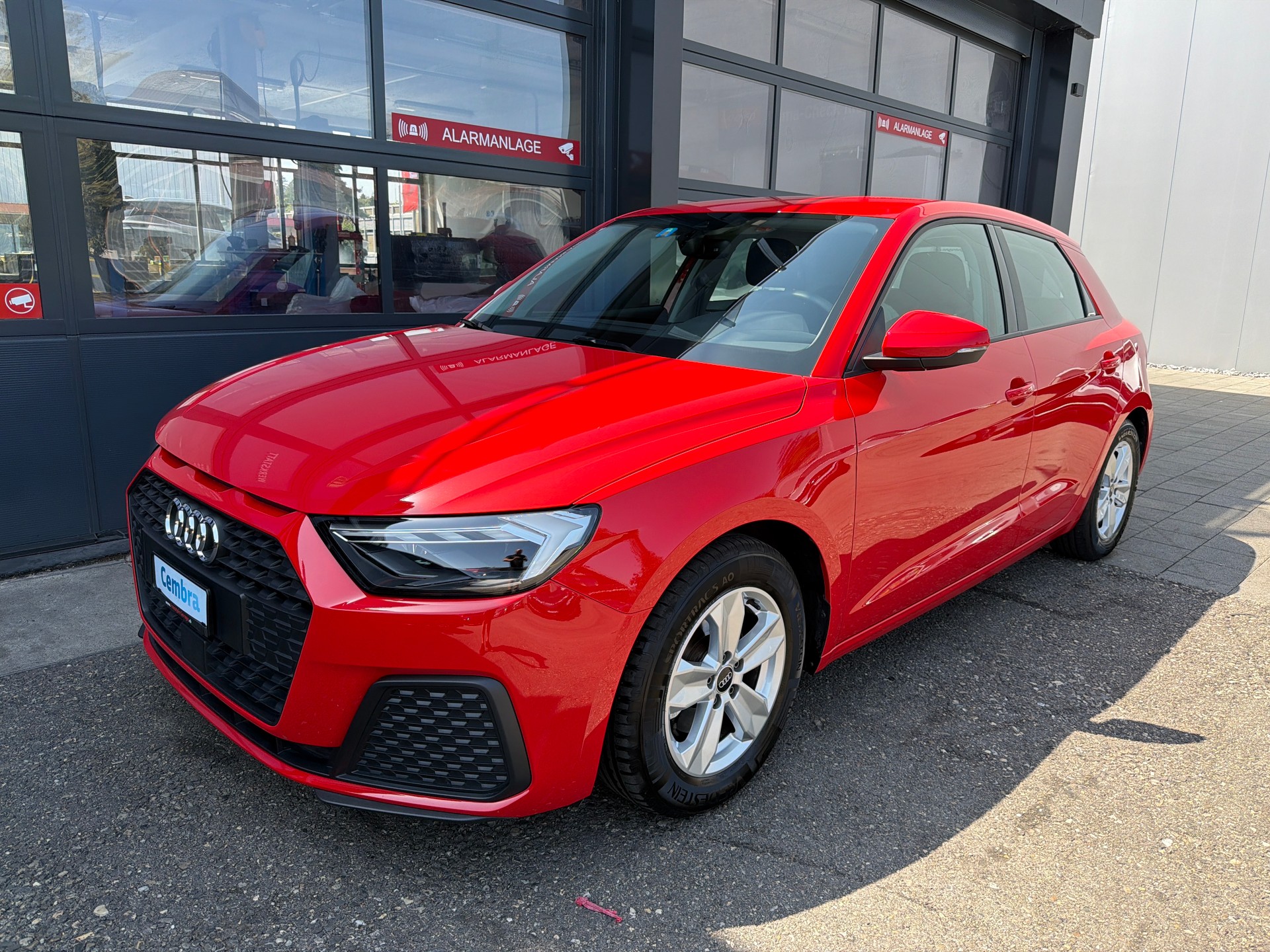 AUDI A1 Sportback 30 TFSI Attraction S-tronic-image-0