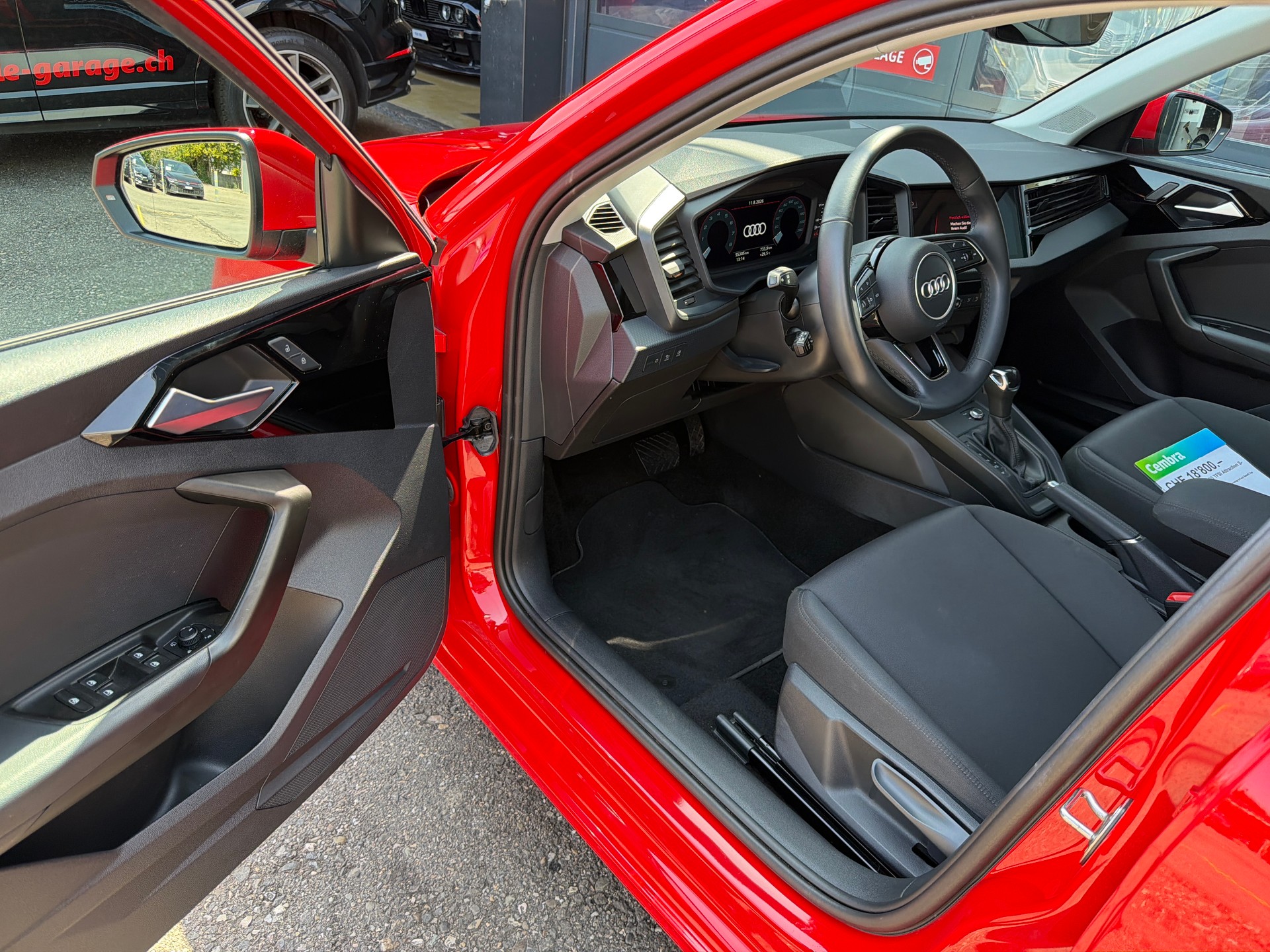 AUDI A1 Sportback 30 TFSI Attraction S-tronic-image-7