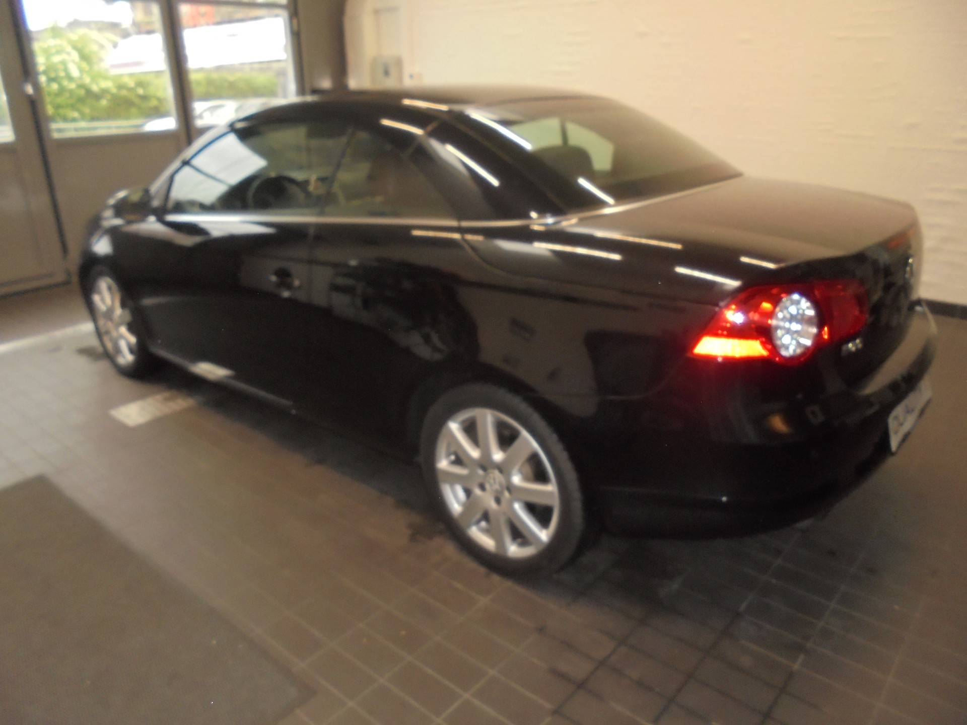 VW Eos 2.0 FSI Turbo Fashion DSG-image-3