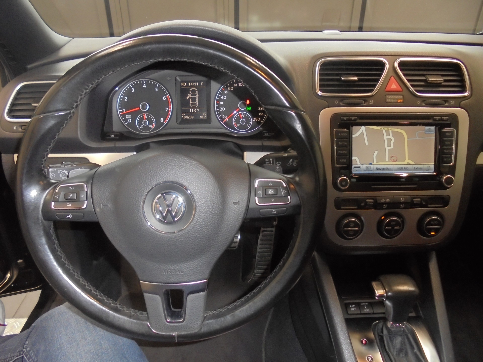 VW Eos 2.0 FSI Turbo Fashion DSG-image-8