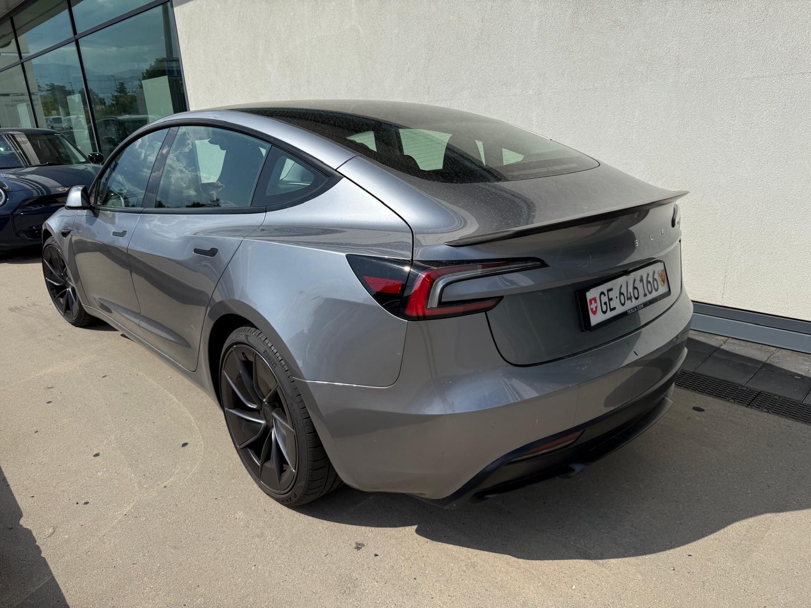 TESLA Model 3 Dual Motor Performance AWD-image-2