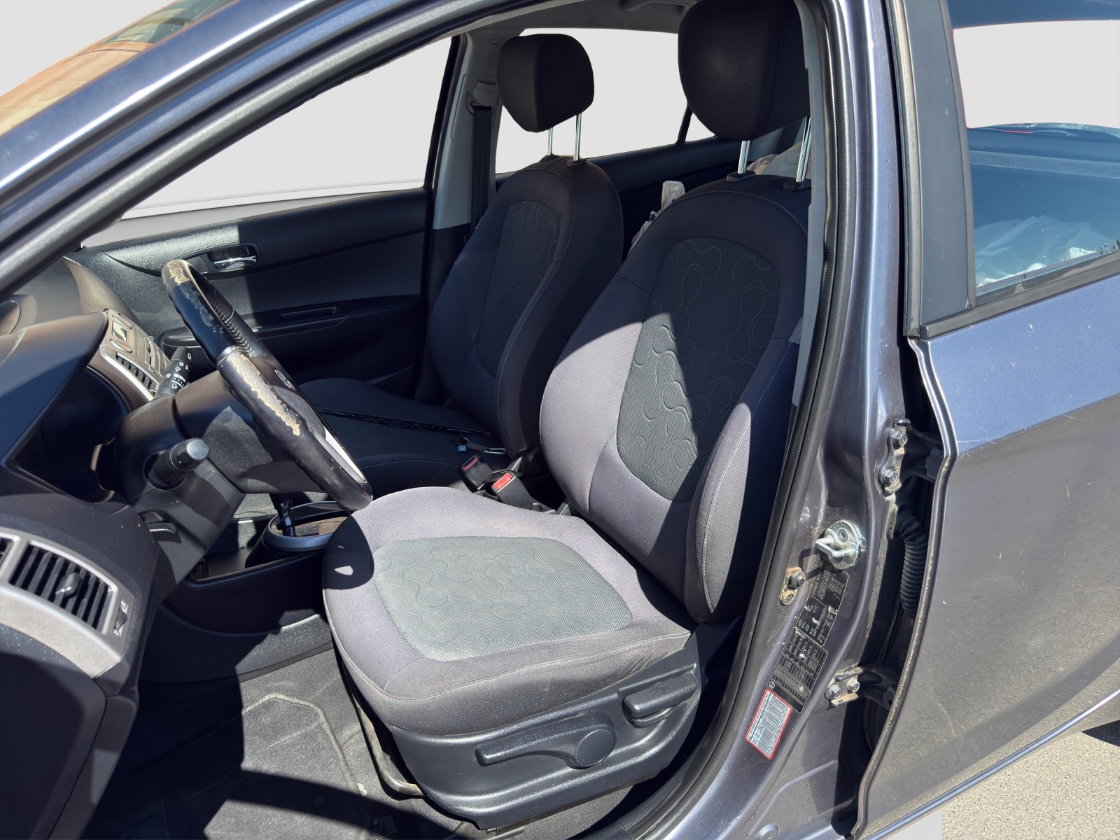 HYUNDAI i20 1.4 Style Automatic-image-9