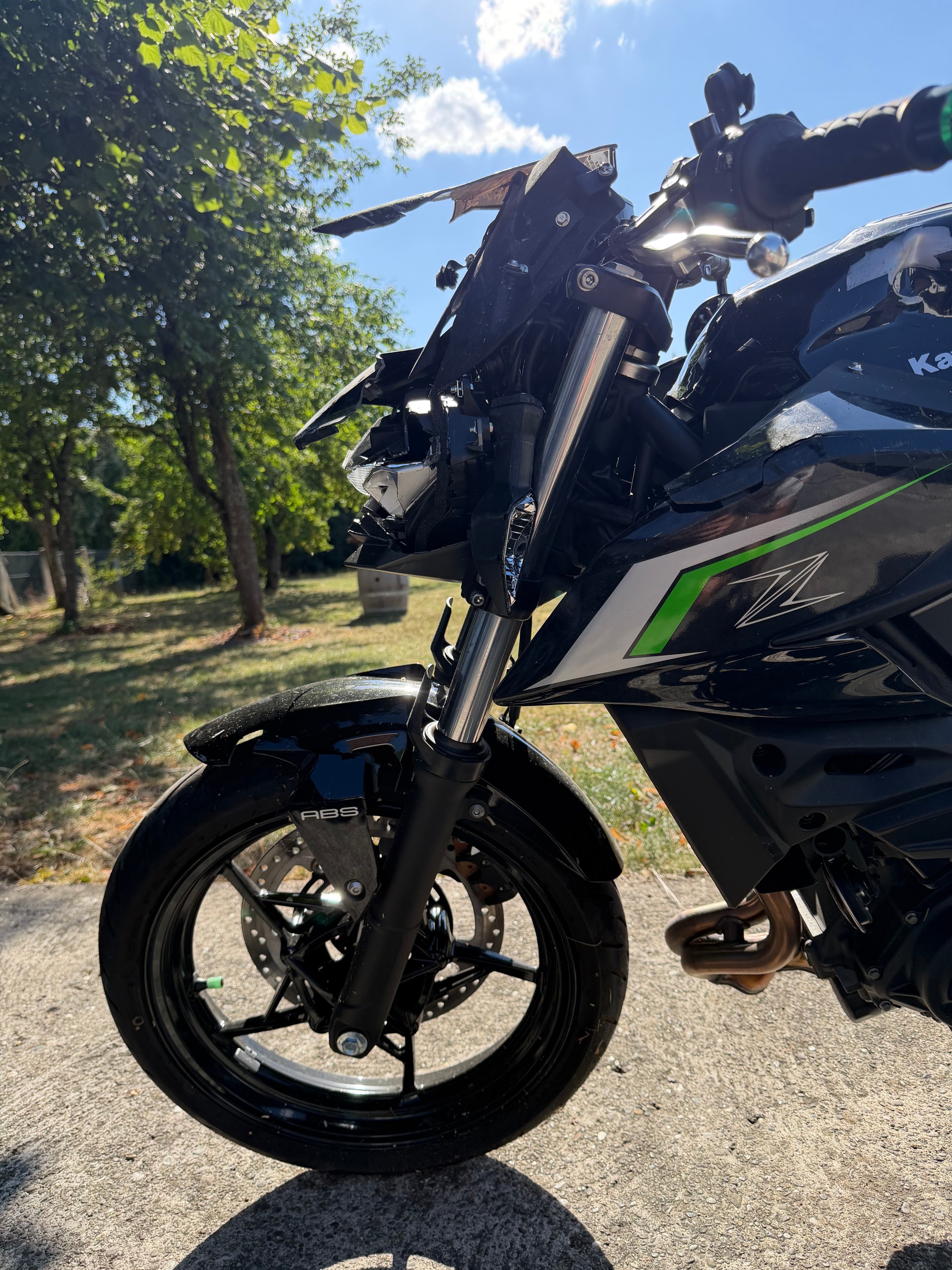 KAWASAKI Z 500/ 2025 / -3000km / accidenté - Unfall-image-8