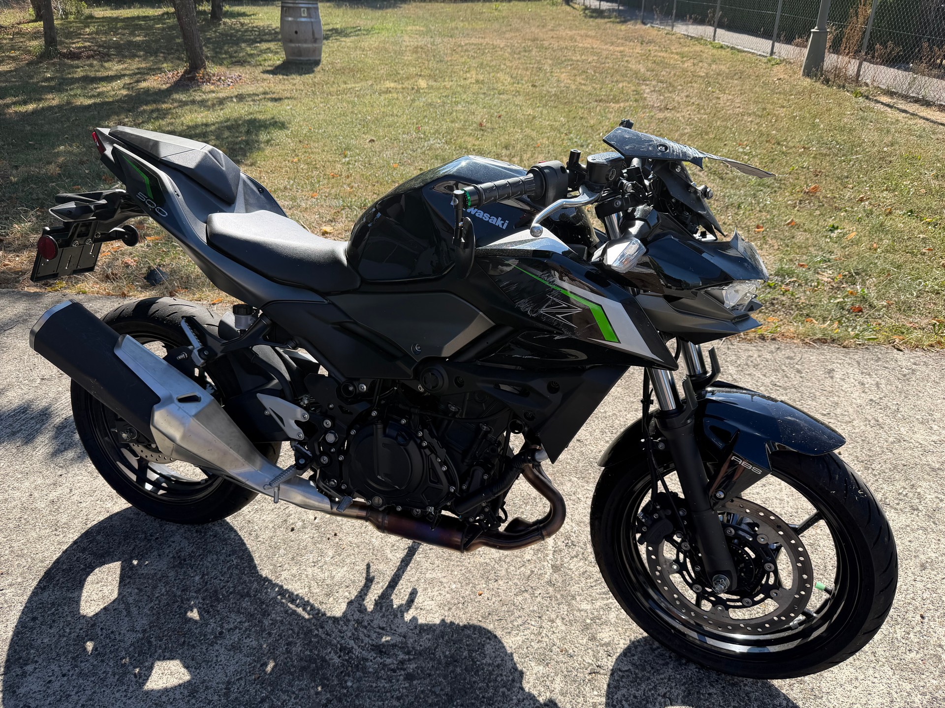 KAWASAKI Z 500/ 2025 / -3000km / accidenté - Unfall-image-4