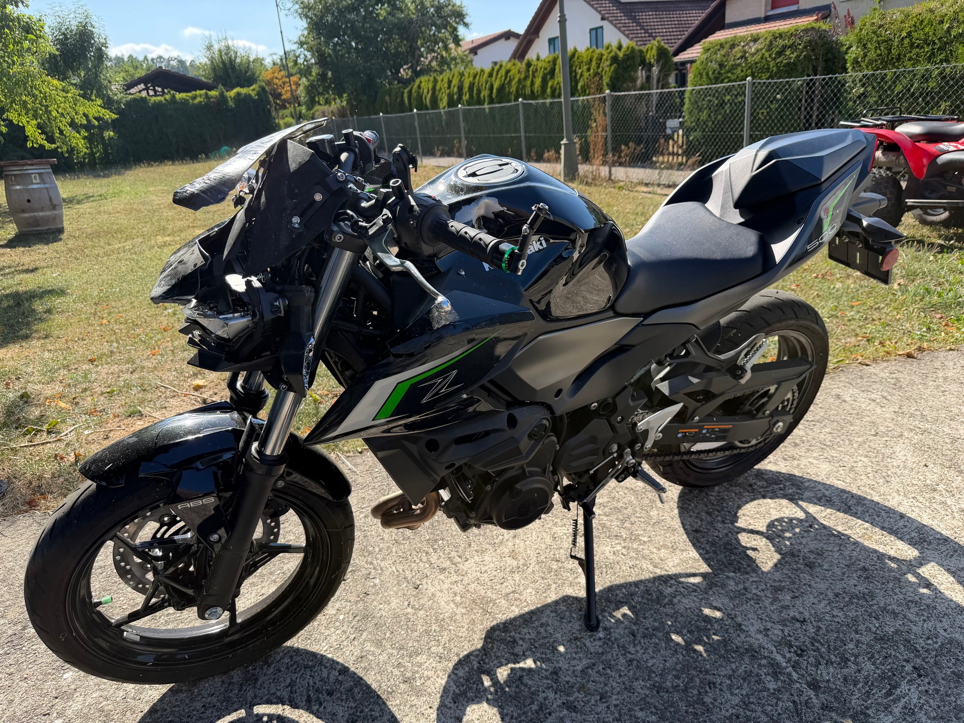 KAWASAKI Z 500/ 2025 / -3000km / accidenté - Unfall-image-6
