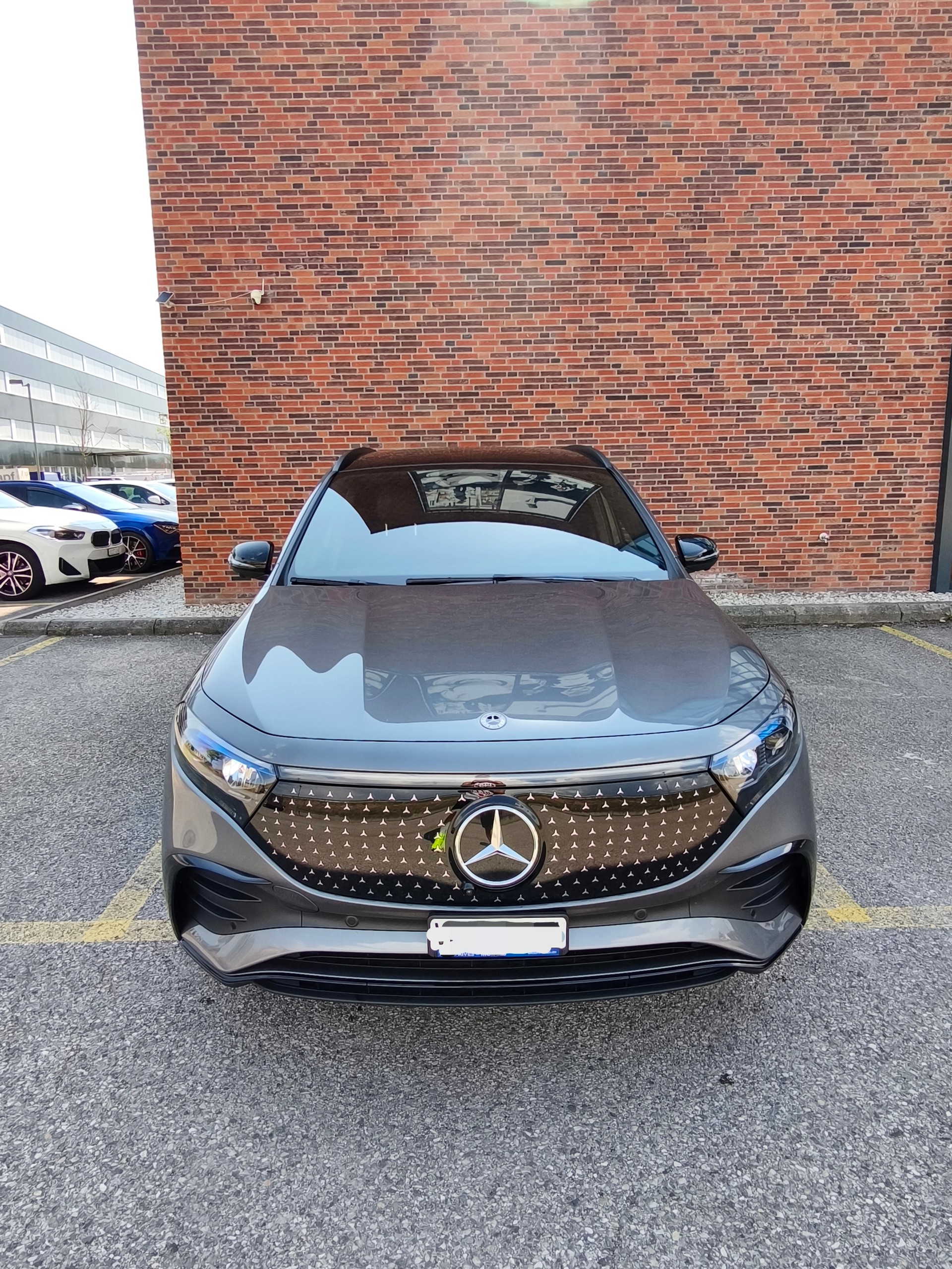 MERCEDES-BENZ EQA 350 Excellence AMG Line 4matic-image-1