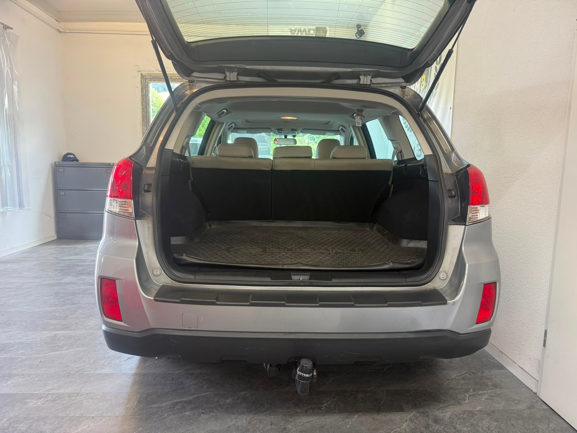SUBARU Outback 2.5i Swiss AWD Lineartronic 1,8T AHK-image-4