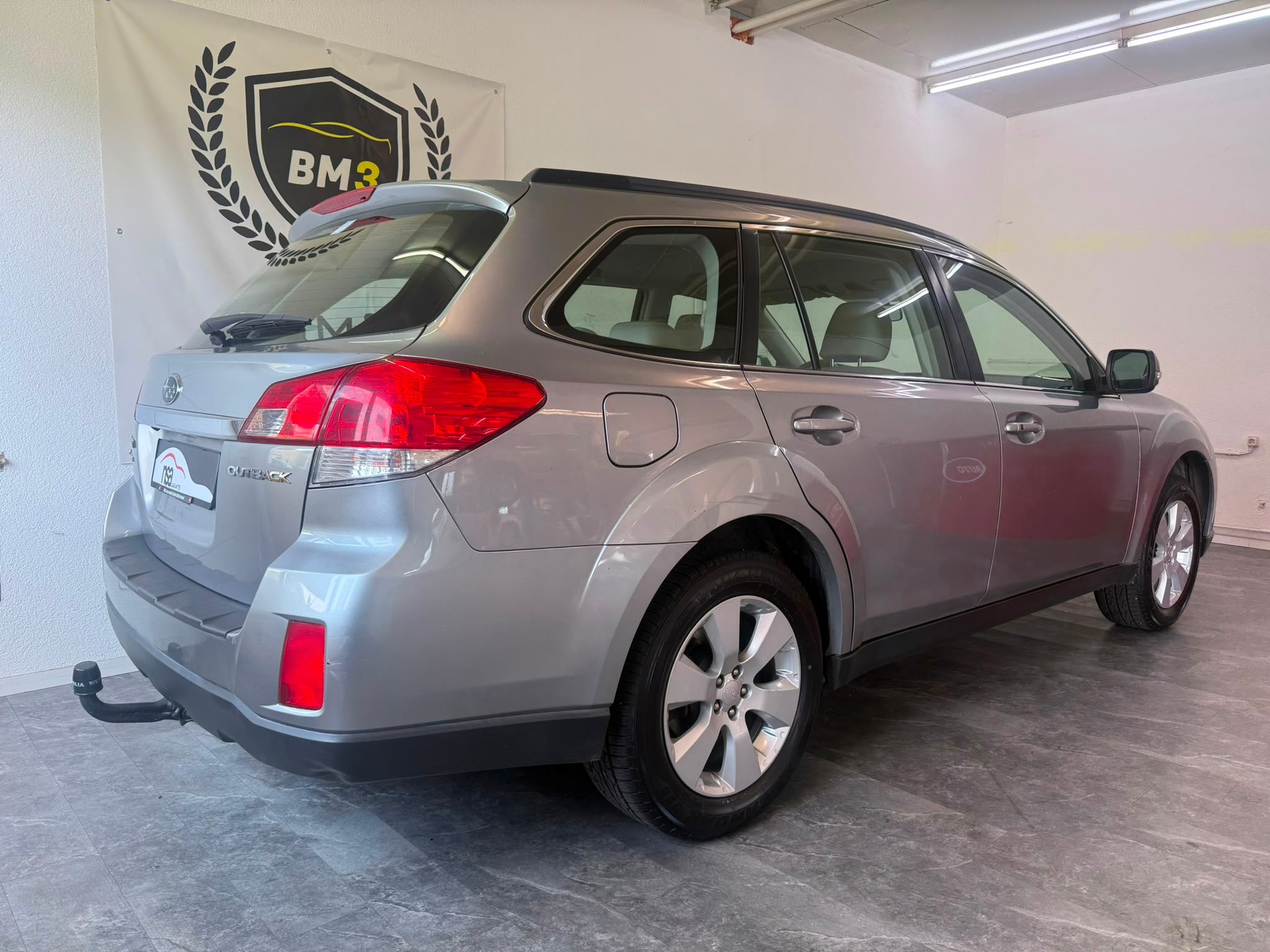 SUBARU Outback 2.5i Swiss AWD Lineartronic 1,8T AHK-image-5