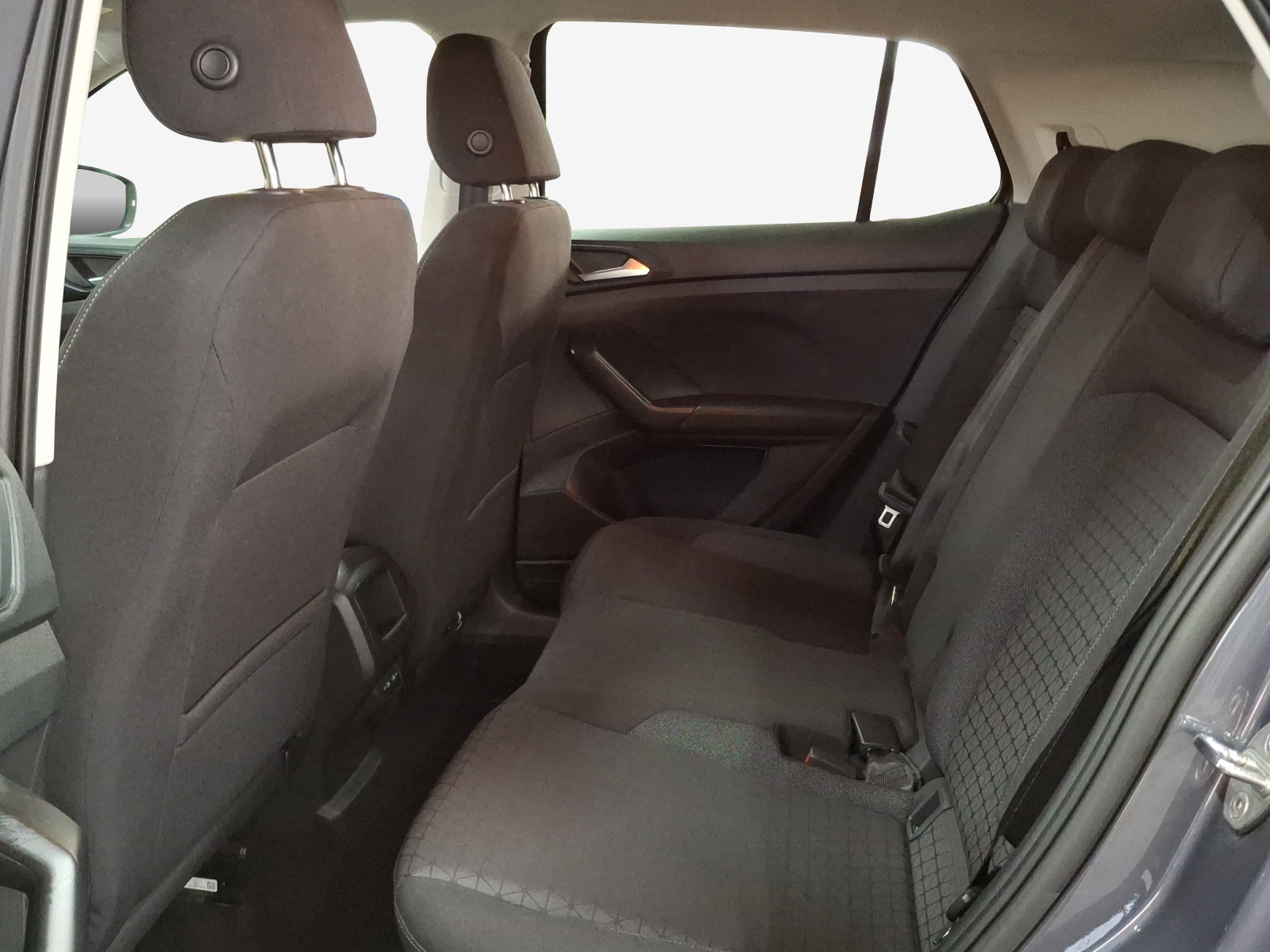 VW T-Cross 1.0 TSI Life-image-11