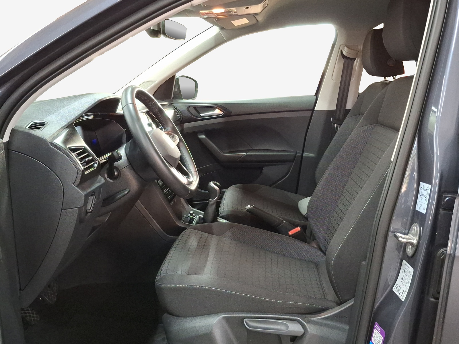 VW T-Cross 1.0 TSI Life-image-7