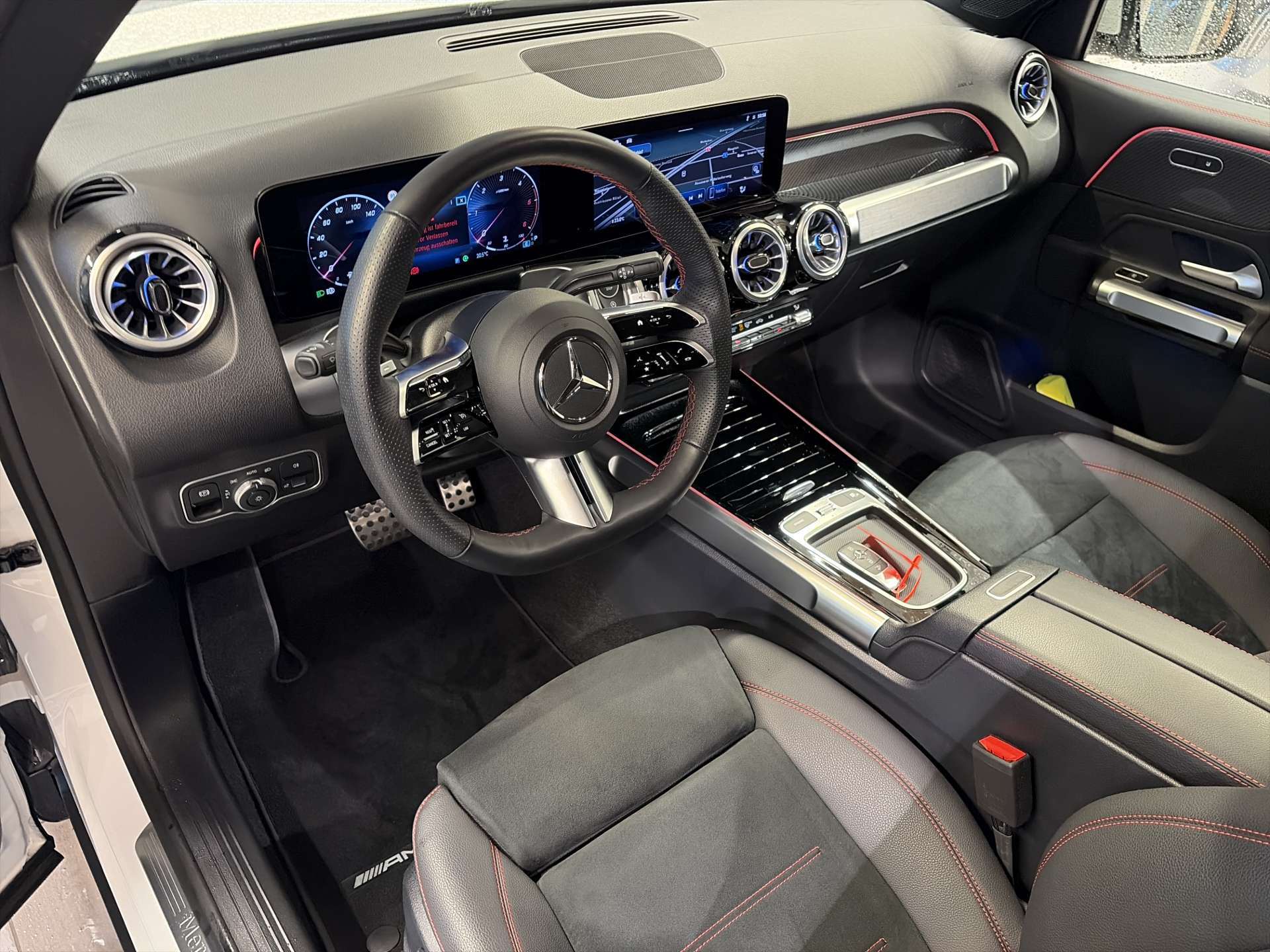 MERCEDES-BENZ GLB 220 d AMG-Line 4Matic G-Tronic Automat-image-5