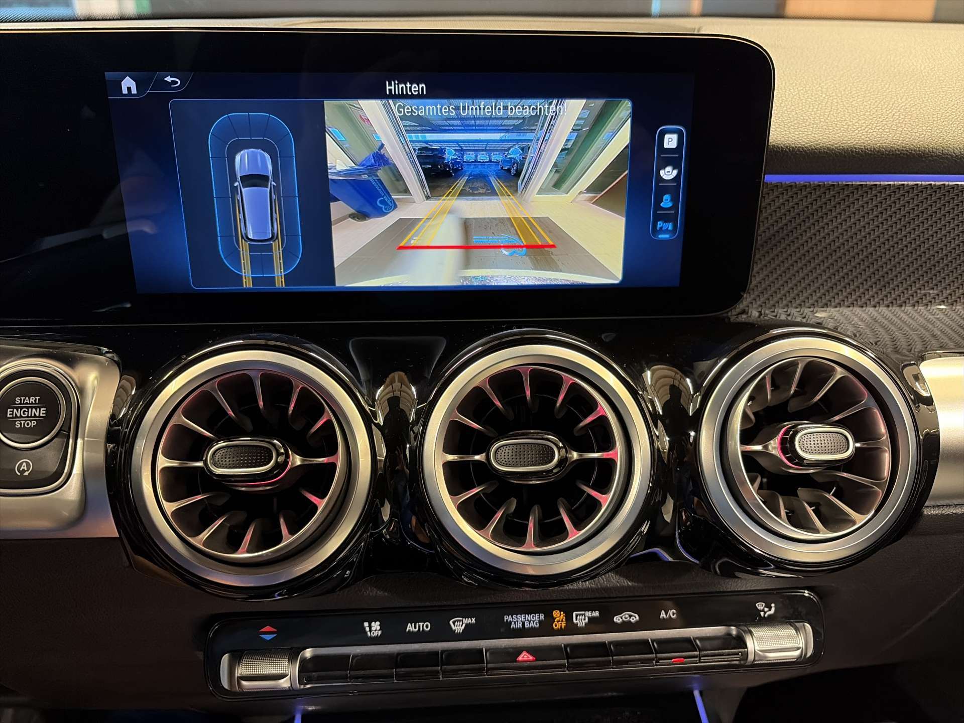 MERCEDES-BENZ GLB 220 d AMG-Line 4Matic G-Tronic Automat-image-9