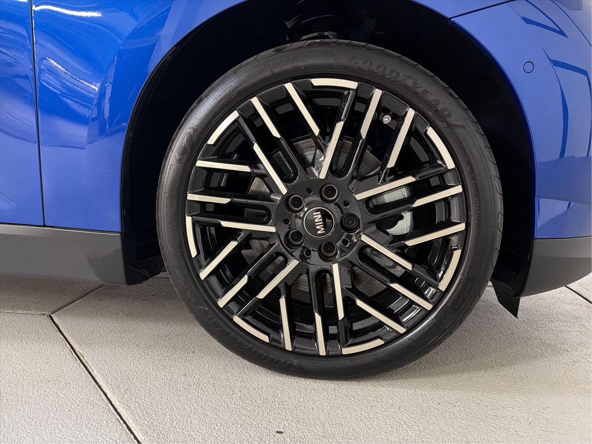 MINI Cooper SE-image-8