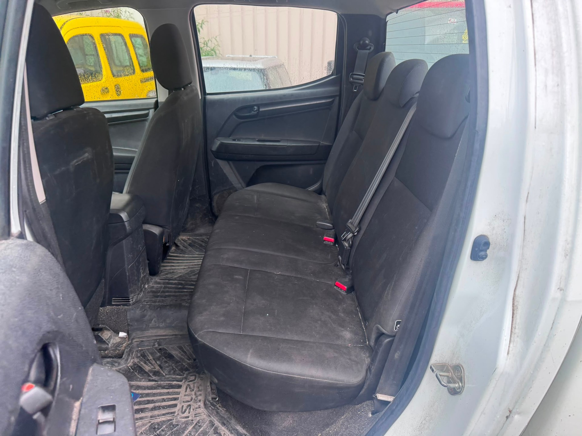 ISUZU D-MAX 2.5 Crew Cab Satellite 4x4-image-6
