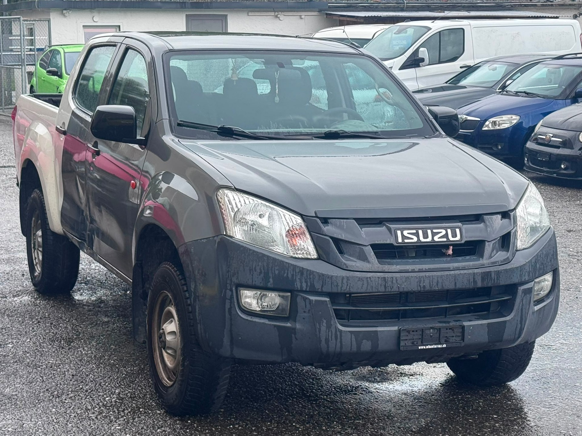 ISUZU D-MAX 2.5 Crew Cab Satellite 4x4-image-2