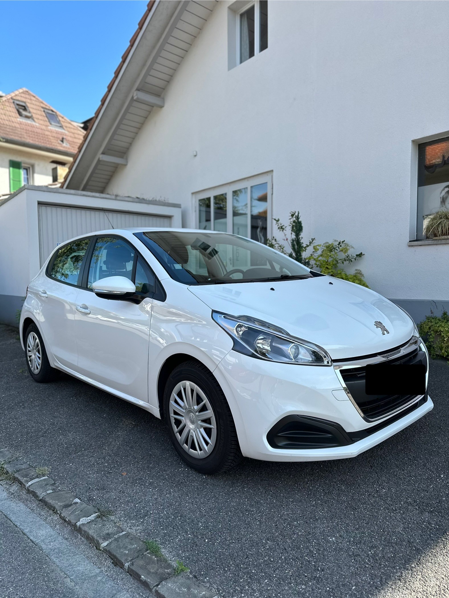 PEUGEOT 1.2 PureTech Active-image-0