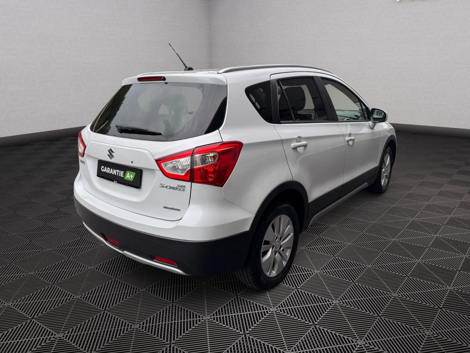 SUZUKI SX4 S-Cross 1.6 16V GL 4WD CVT7-image-3