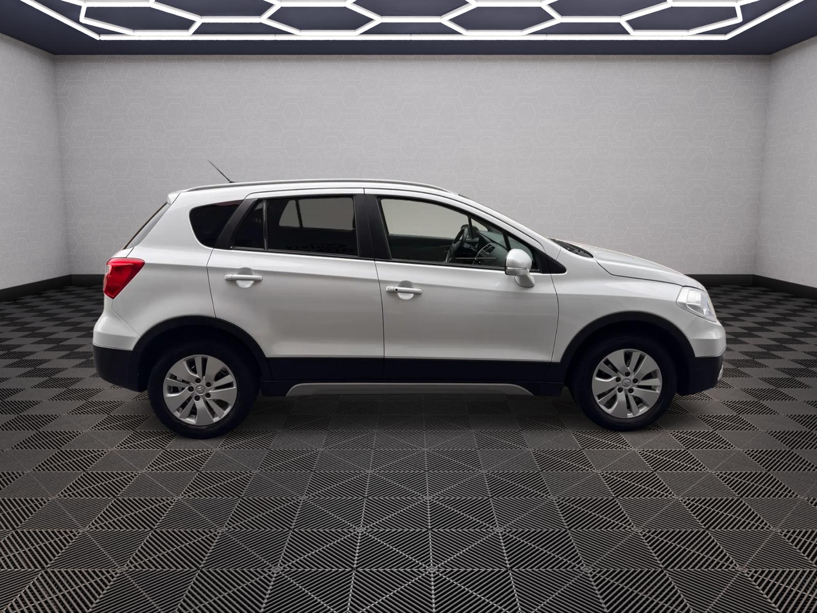 SUZUKI SX4 S-Cross 1.6 16V GL 4WD CVT7-image-4