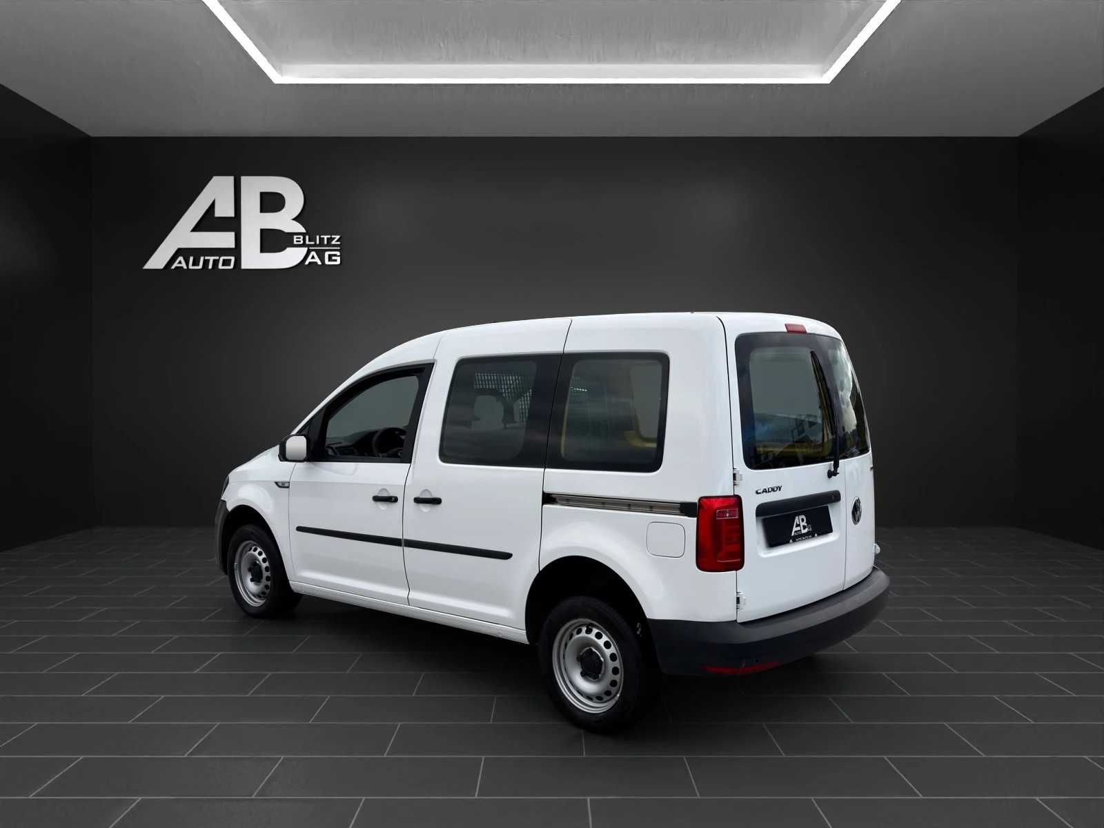 VW Caddy 2.0TDI 4Motion BlueMotion Technology mit 122 PS-image-2