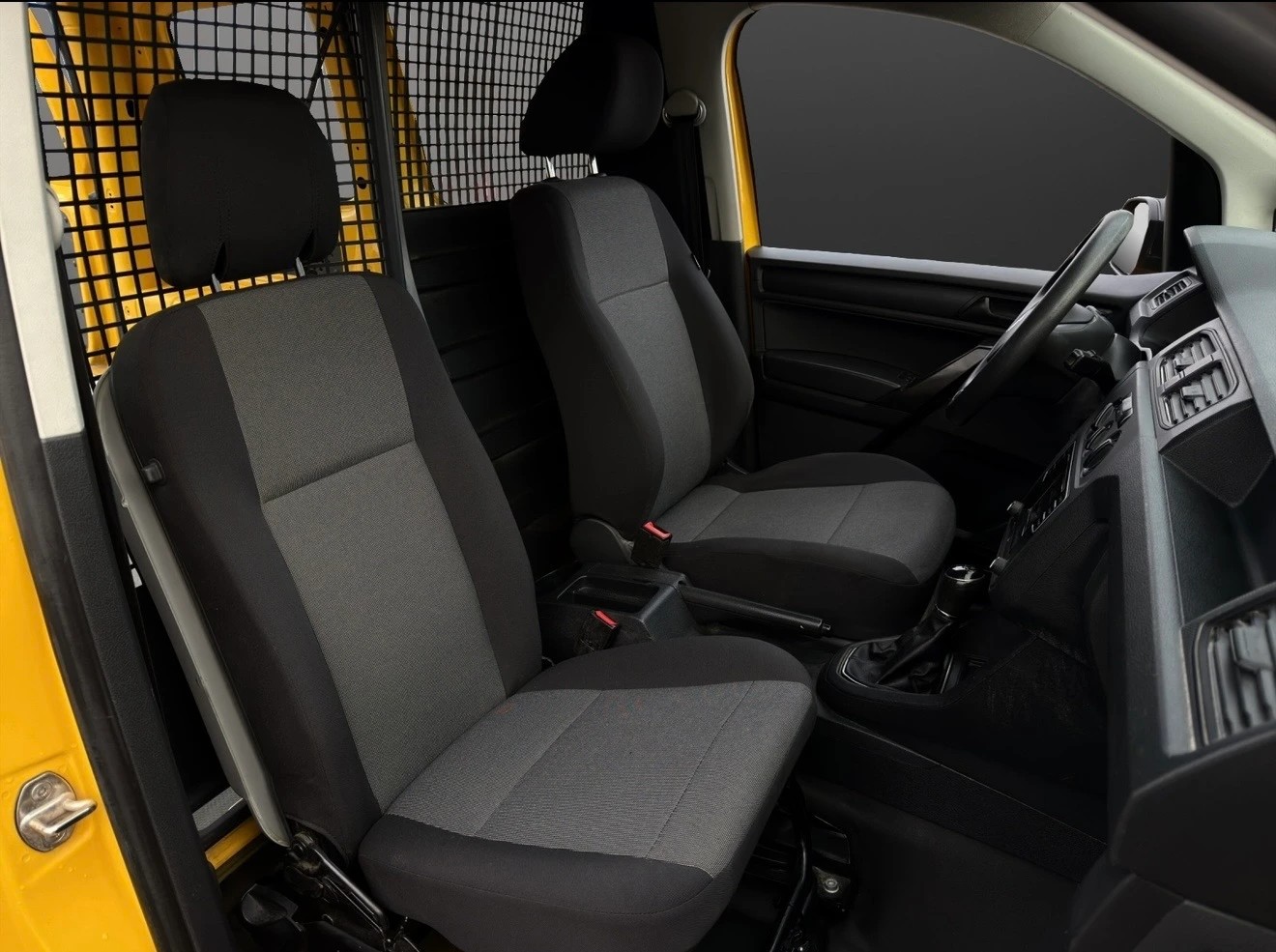 VW Caddy 2.0TDI 4Motion BlueMotion Technology mit 122 PS-image-8