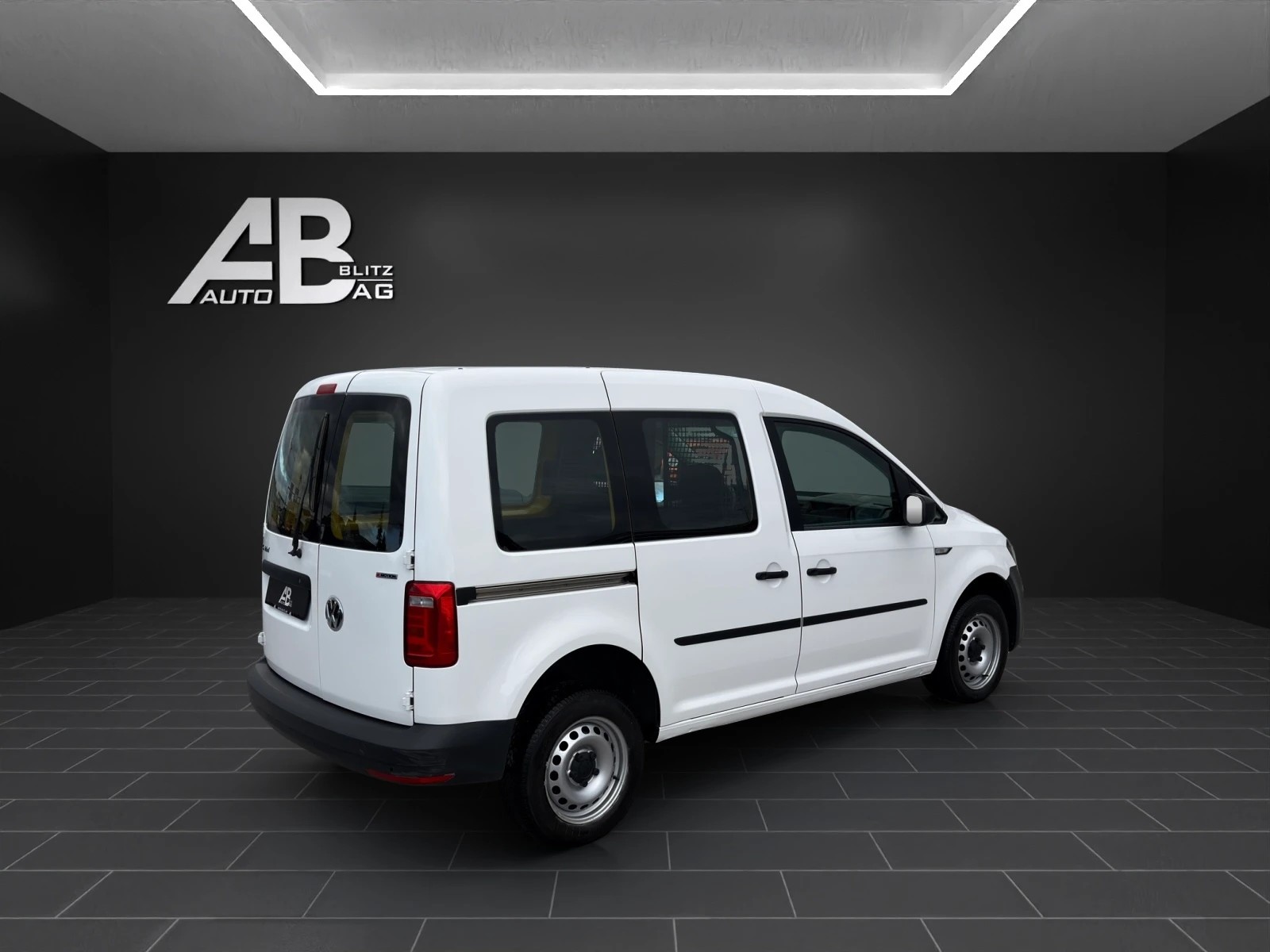 VW Caddy 2.0TDI 4Motion BlueMotion Technology mit 122 PS-image-4