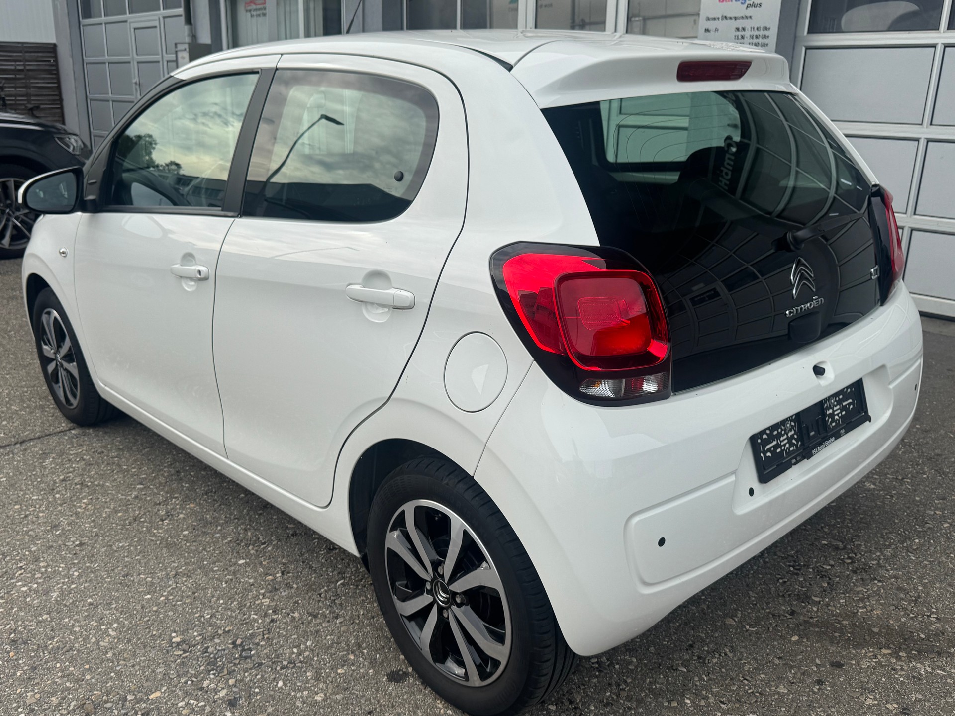 CITROEN C1 1.0 VTi Shine Stop&Start-image-4