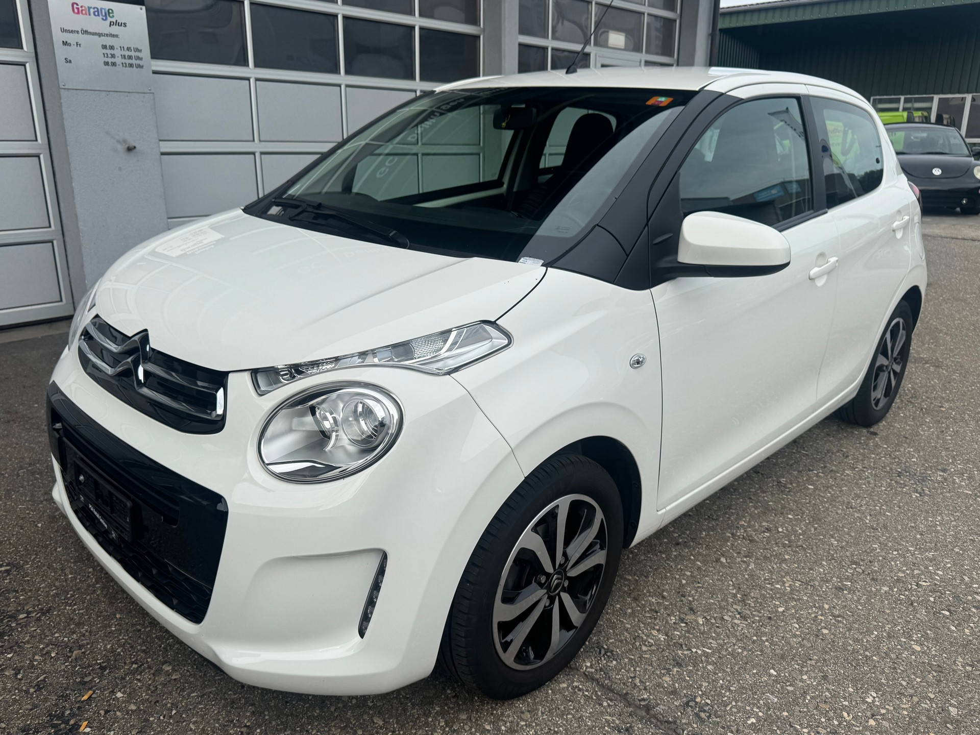 CITROEN C1 1.0 VTi Shine Stop&Start-image-0