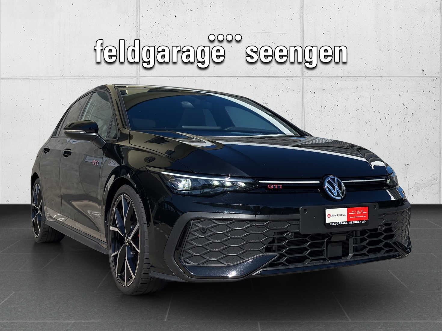 VW New Golf 2.0 TSI GTI DSG mit fortl. Werksgarantie 5 Jahre & Winterräder-showroom-element-2