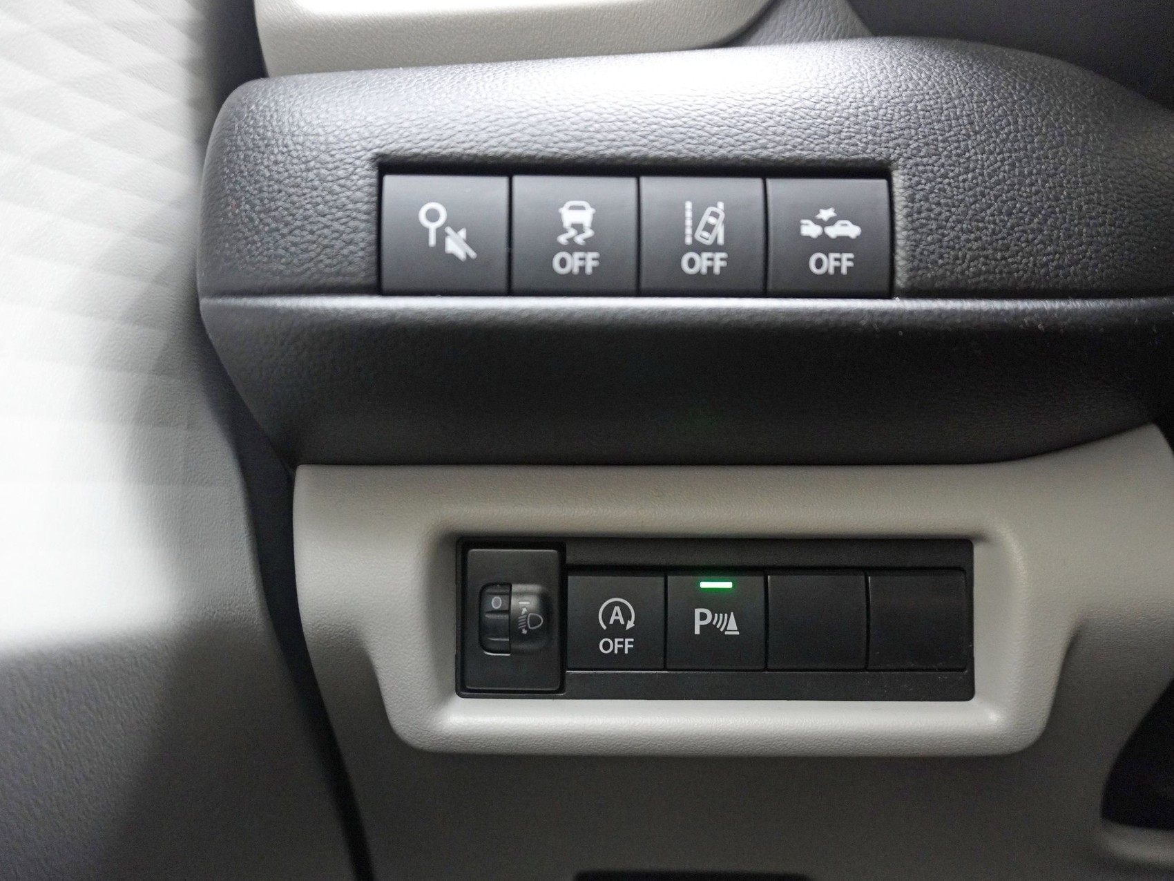 SUZUKI Swift 1.2 Piz Sulai Top Hybrid 4x4-image-17