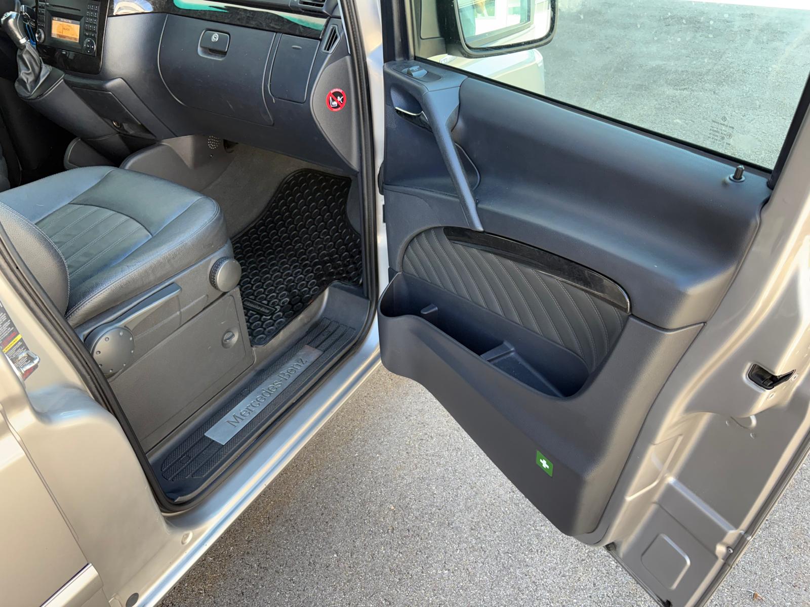 MERCEDES-BENZ Viano 3.0 CDI Ambiente Edition Lang 6-Sitz Leder-image-9