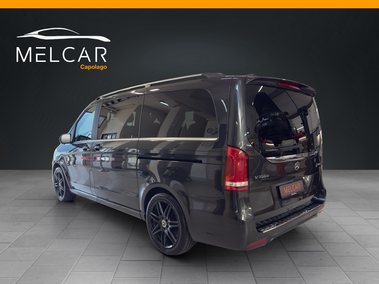 MERCEDES-BENZ V 300 d lang Avantgarde 4Matic 9G-Tronic AMG Line-image-7