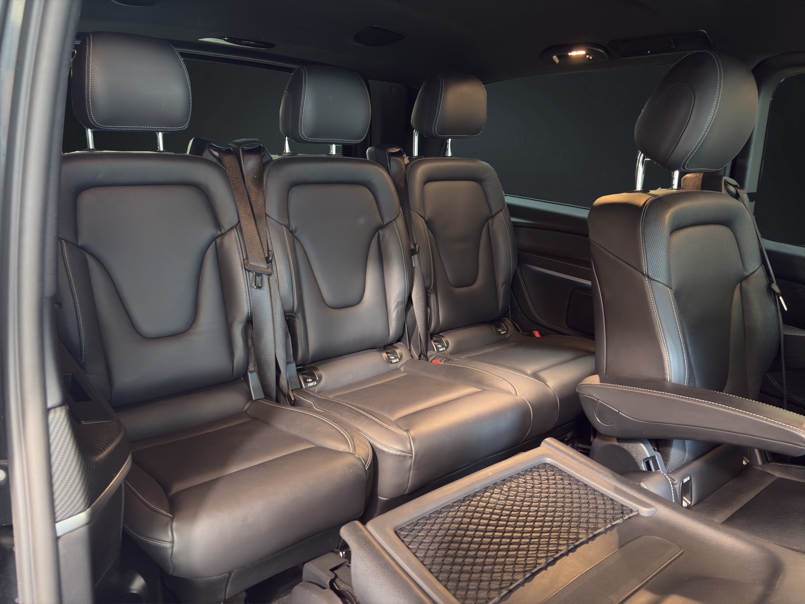 MERCEDES-BENZ V 300 d lang Avantgarde 4Matic 9G-Tronic AMG Line-image-14