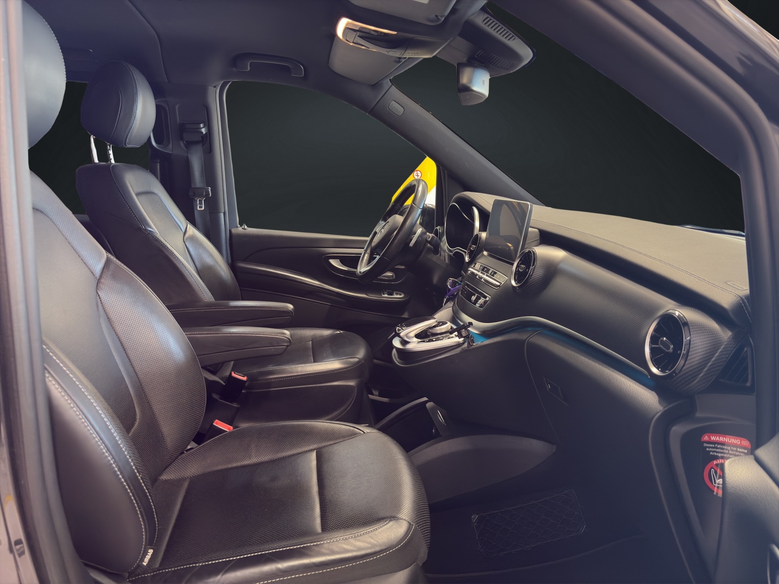 MERCEDES-BENZ V 300 d lang Avantgarde 4Matic 9G-Tronic AMG Line-image-11