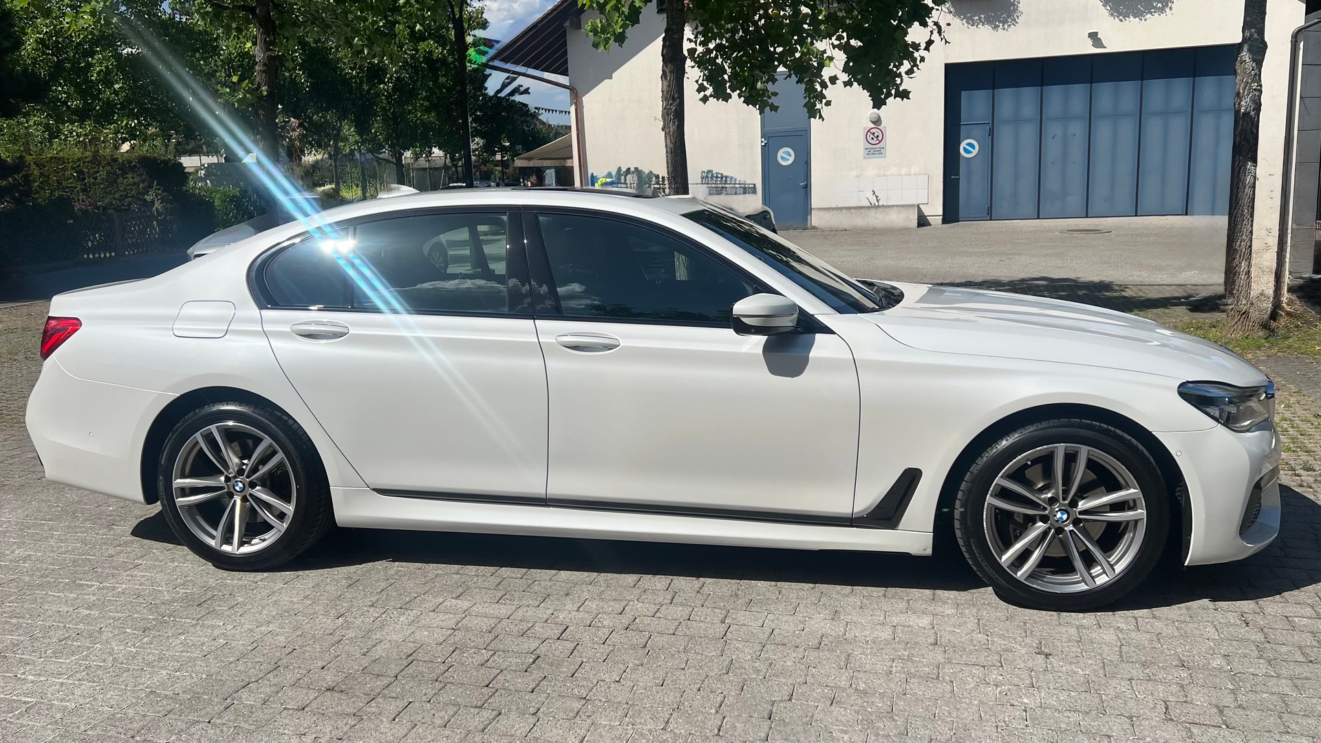 BMW 730d xDrive-image-0