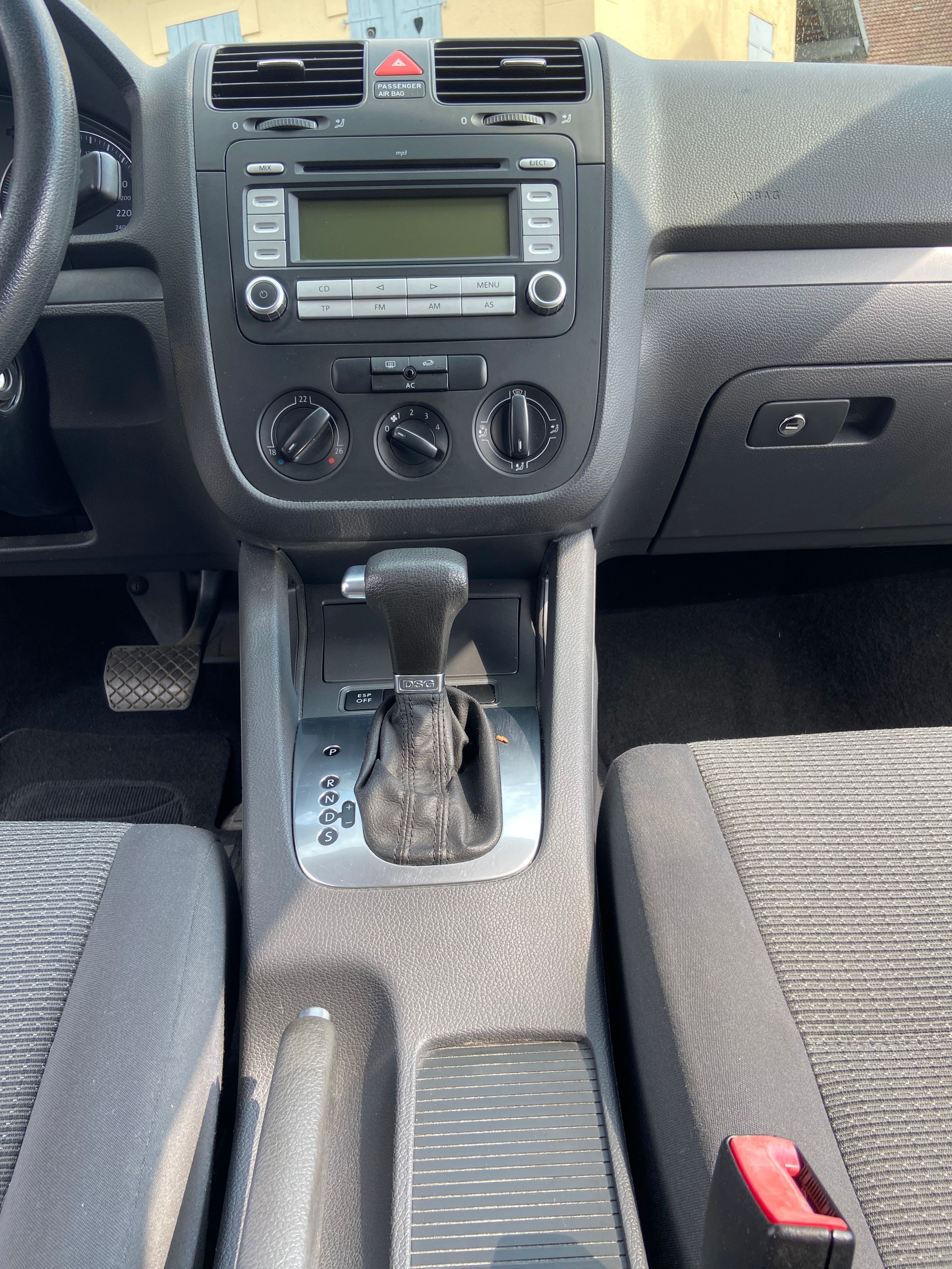 VW Jetta 1.9 TDI Trendline DSG ***Prix Fix***-image-8