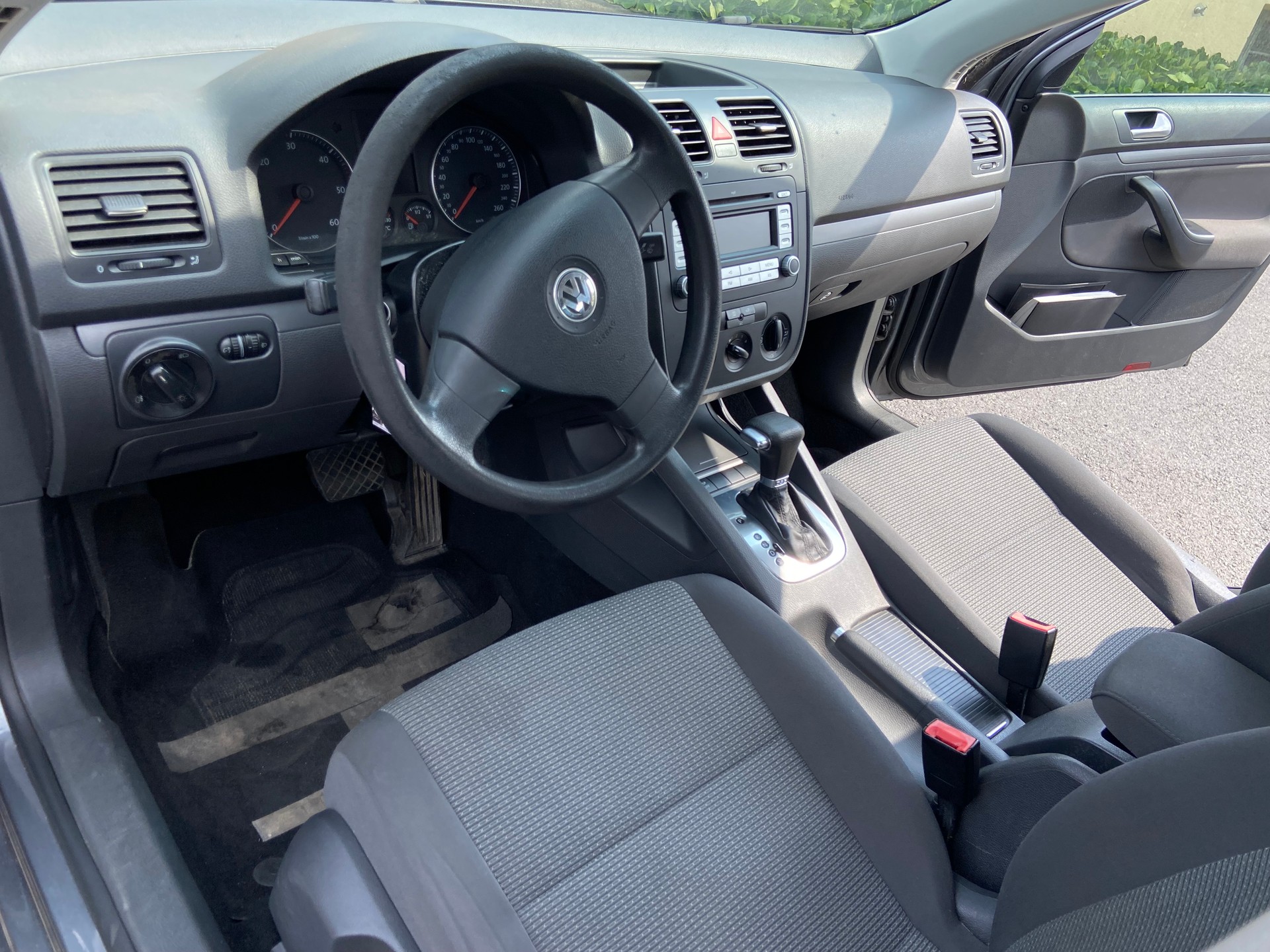VW Jetta 1.9 TDI Trendline DSG ***Prix Fix***-image-9
