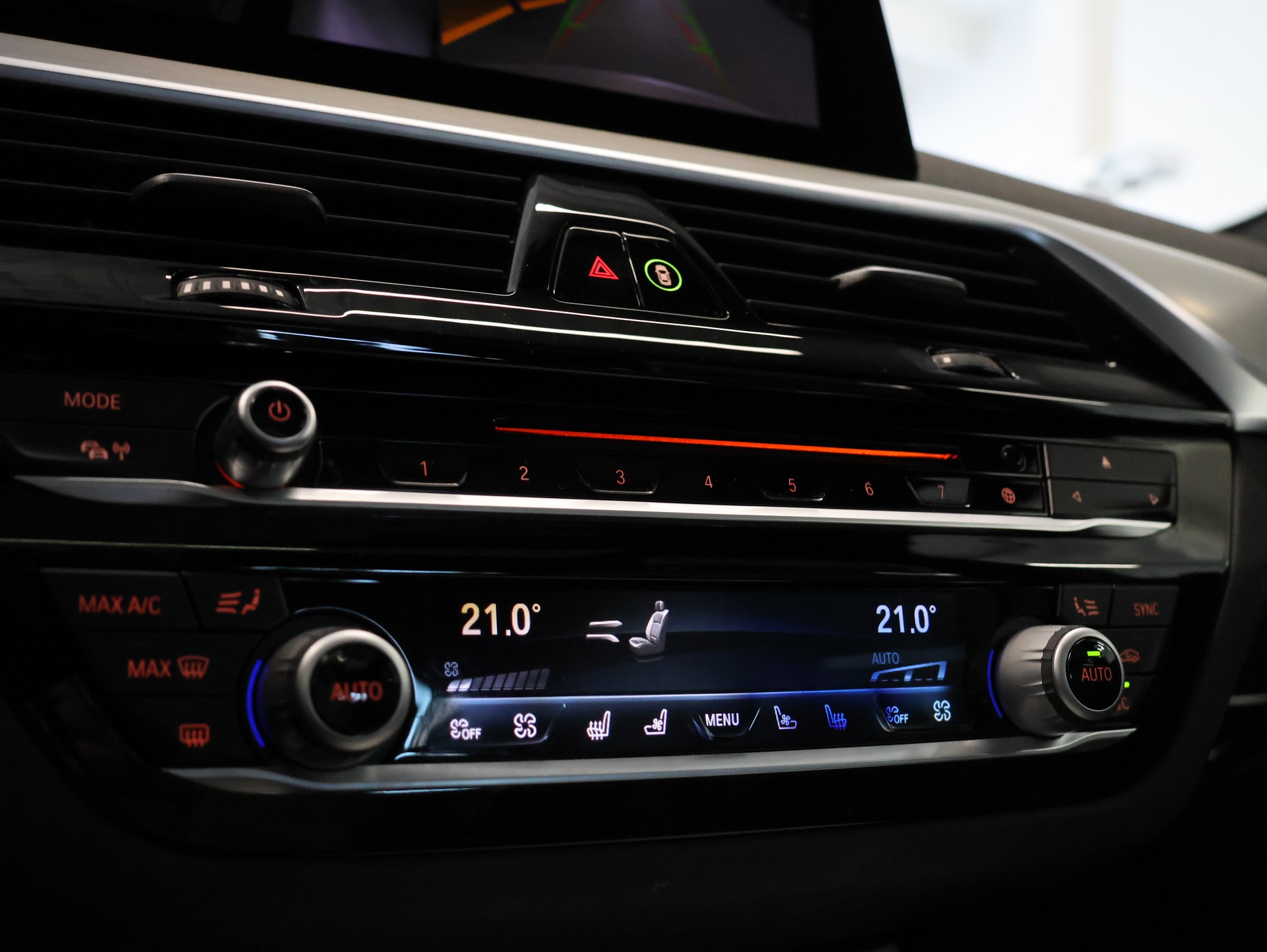 BMW M550d xDrive Touring Steptronic-image-27